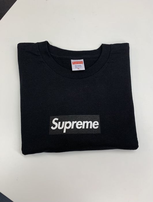 Supreme friends and family box logo hot sale