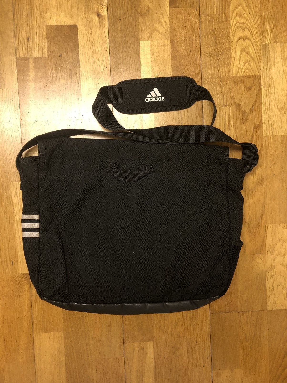 Vintage ADIDAS VINTAGE CLASSIC OVER THE SHOULDER LIGHT BAG Size ONE SIZE - 2 Thumbnail