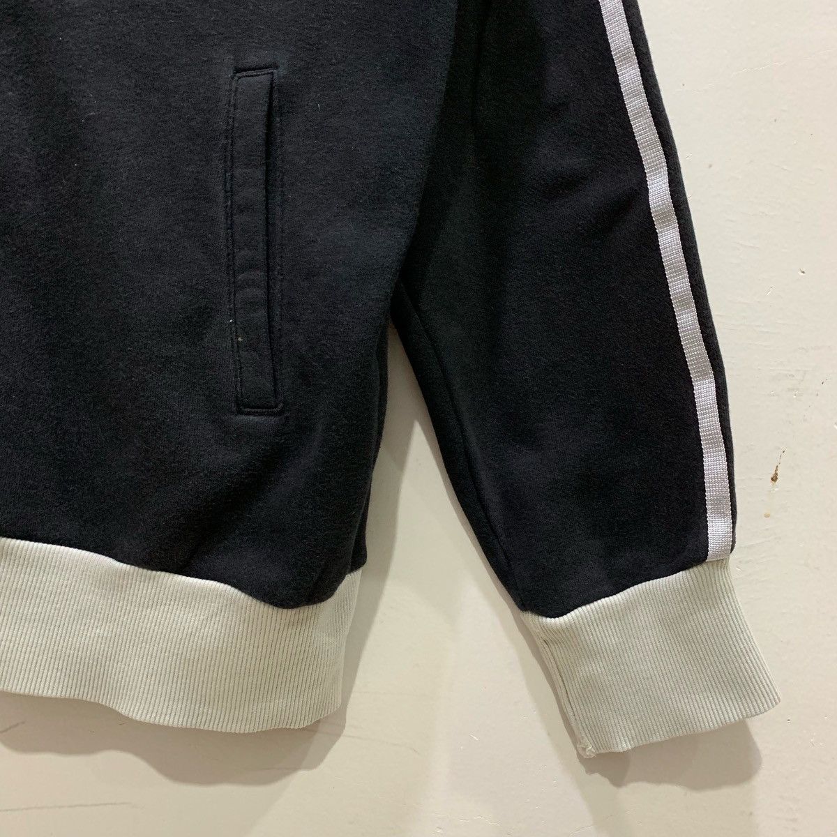 Adidas × Japanese Brand ADIDAS Sweatshirts Fits size M Size US M / EU 48-50 / 2 - 5 Thumbnail