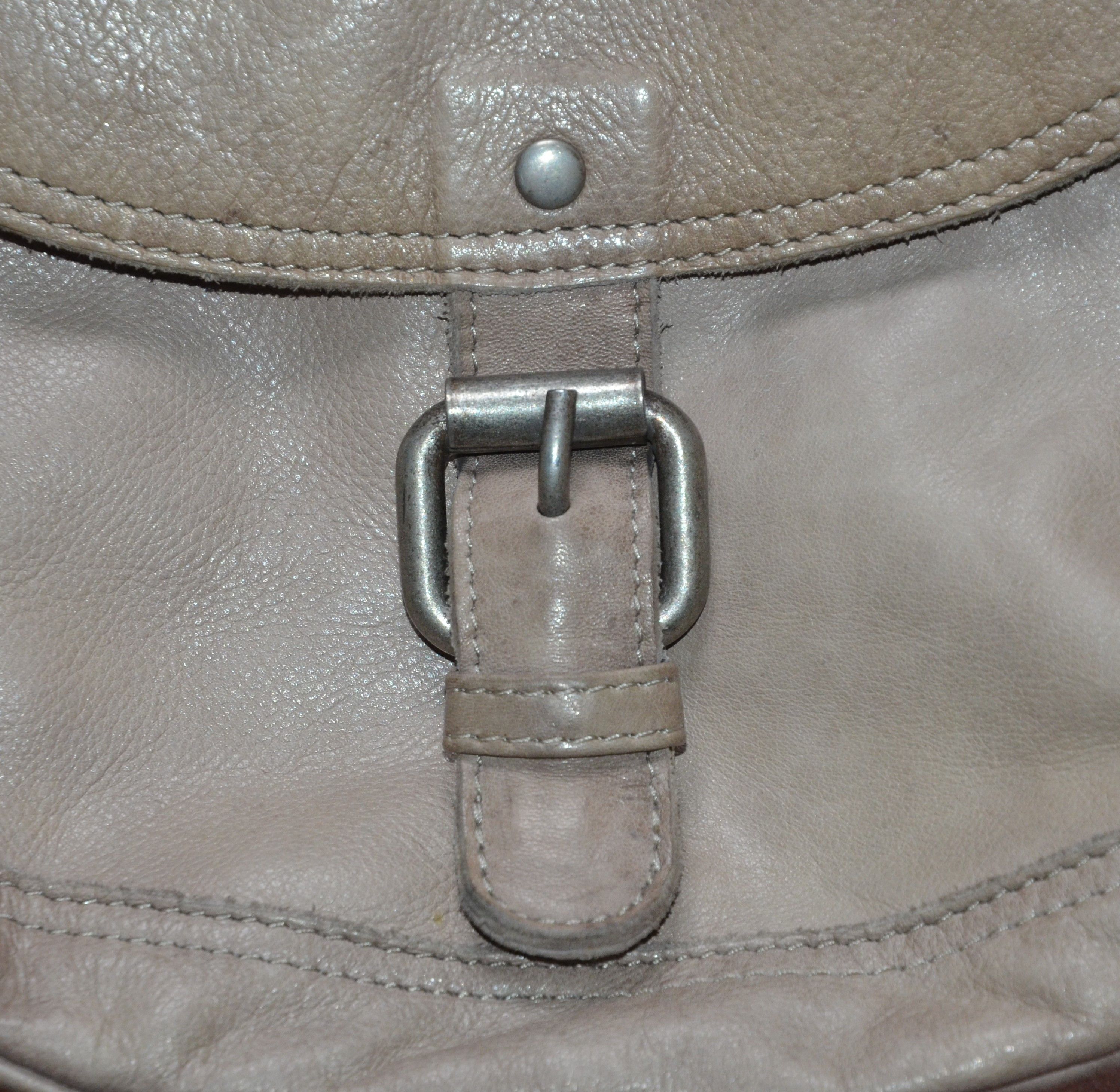 Leather Varese Women Leather Messenger Bag Beige LuxuryBrand Casual Size ONE SIZE - 2 Thumbnail