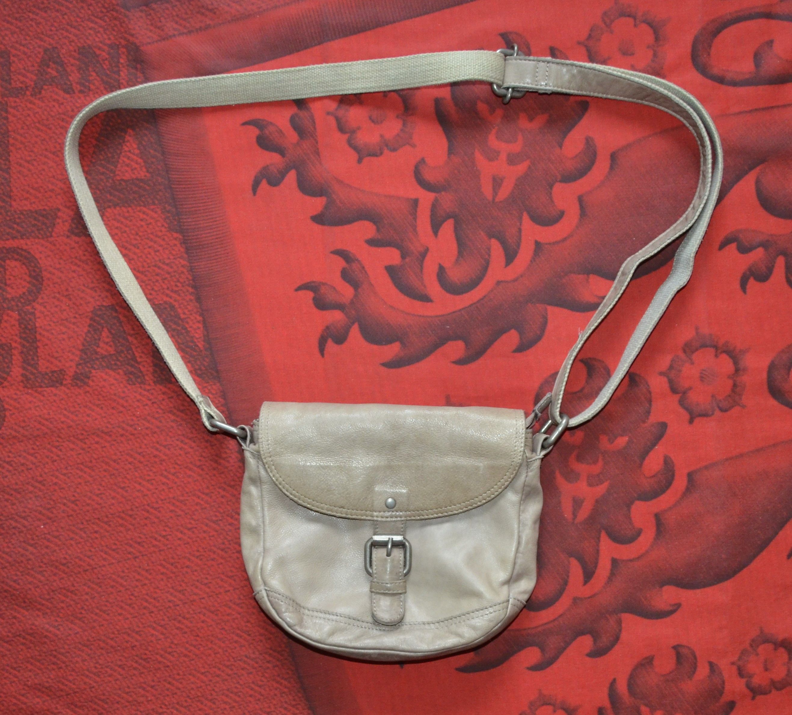 Leather Varese Women Leather Messenger Bag Beige LuxuryBrand Casual Size ONE SIZE - 25 Thumbnail