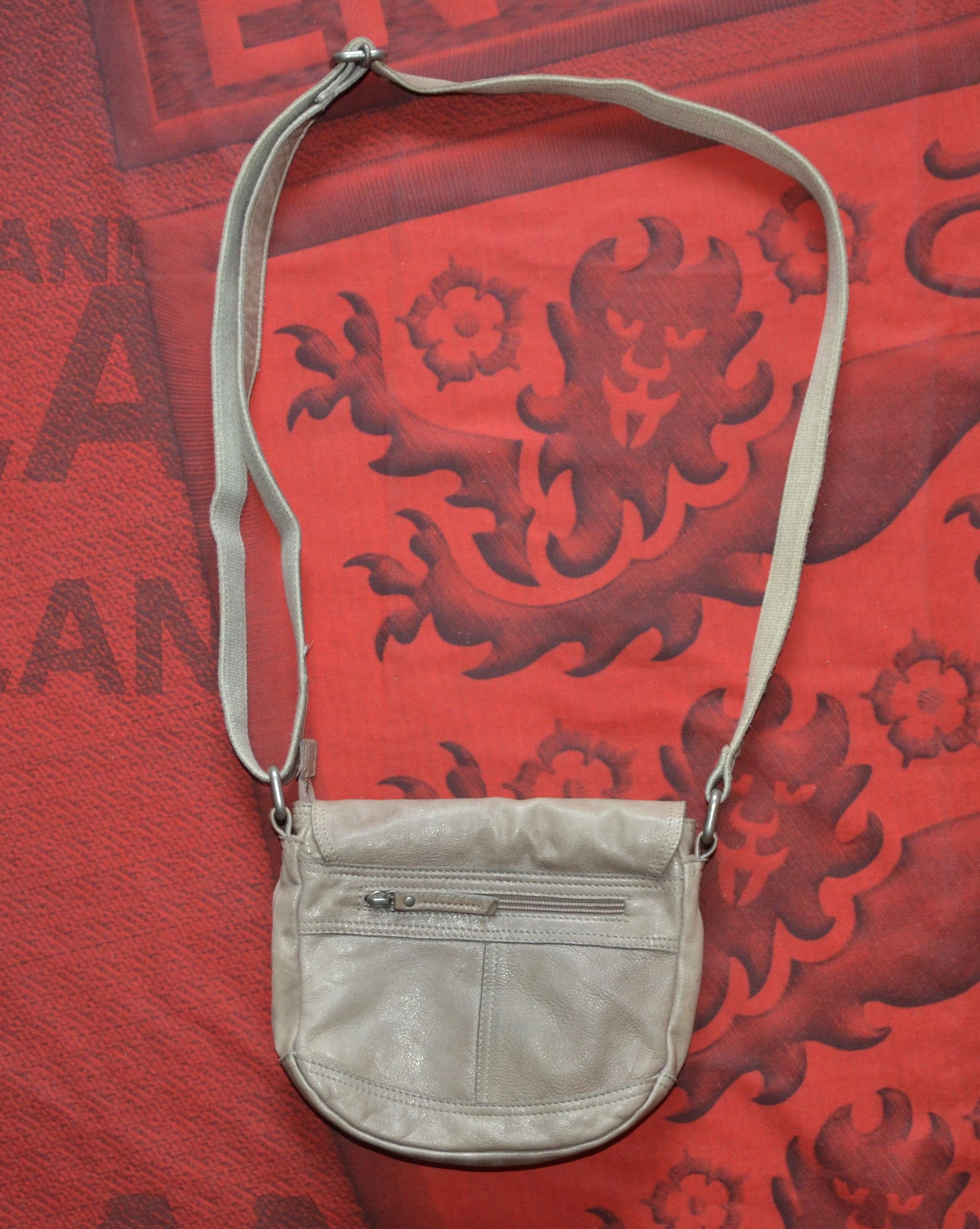 Leather Varese Women Leather Messenger Bag Beige LuxuryBrand Casual Size ONE SIZE - 23 Thumbnail