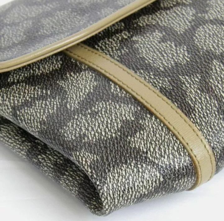 Vintage YSL GIRAFFE PATTERN VINTAGE CLUTCH Size ONE SIZE - 13 Thumbnail