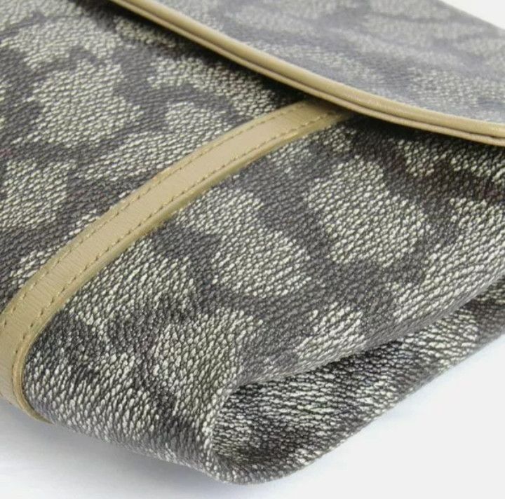 Vintage YSL GIRAFFE PATTERN VINTAGE CLUTCH Size ONE SIZE - 14 Thumbnail