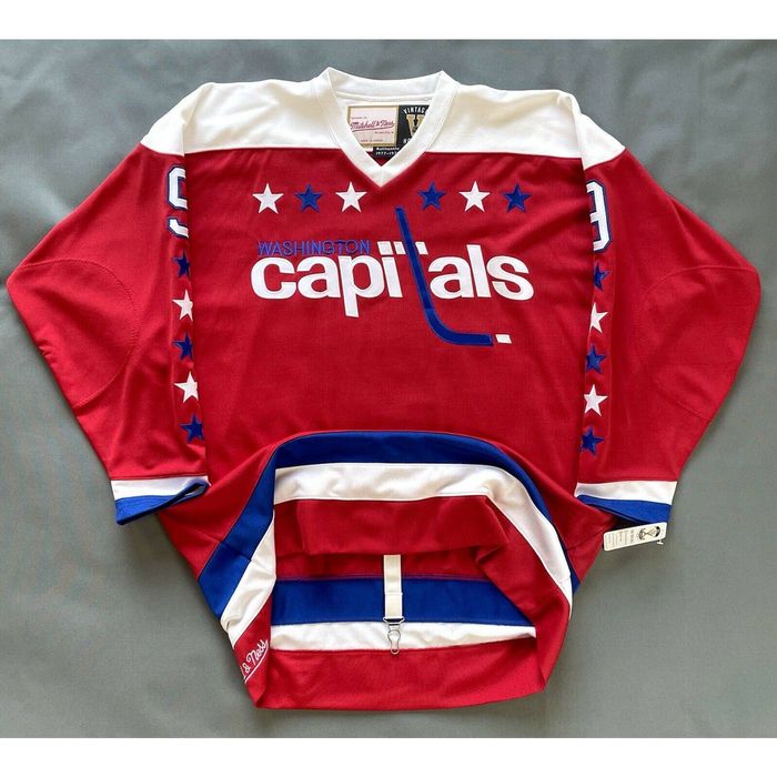 Mitchell & Ness Vintage Washington Capitals Authentic NHL Hockey Jersey ...