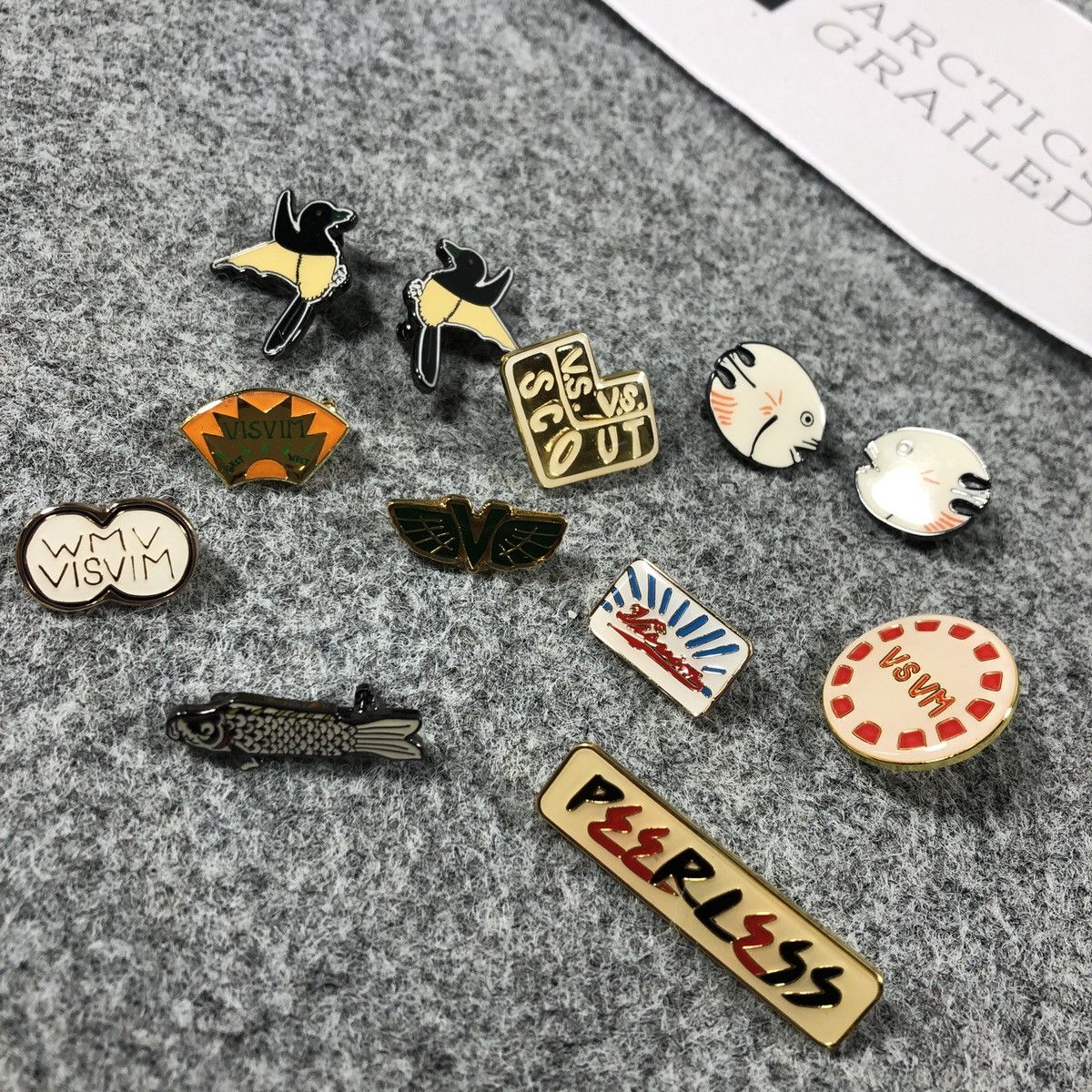 新品 visvim pin badge set ピンバッジ セット - 小物