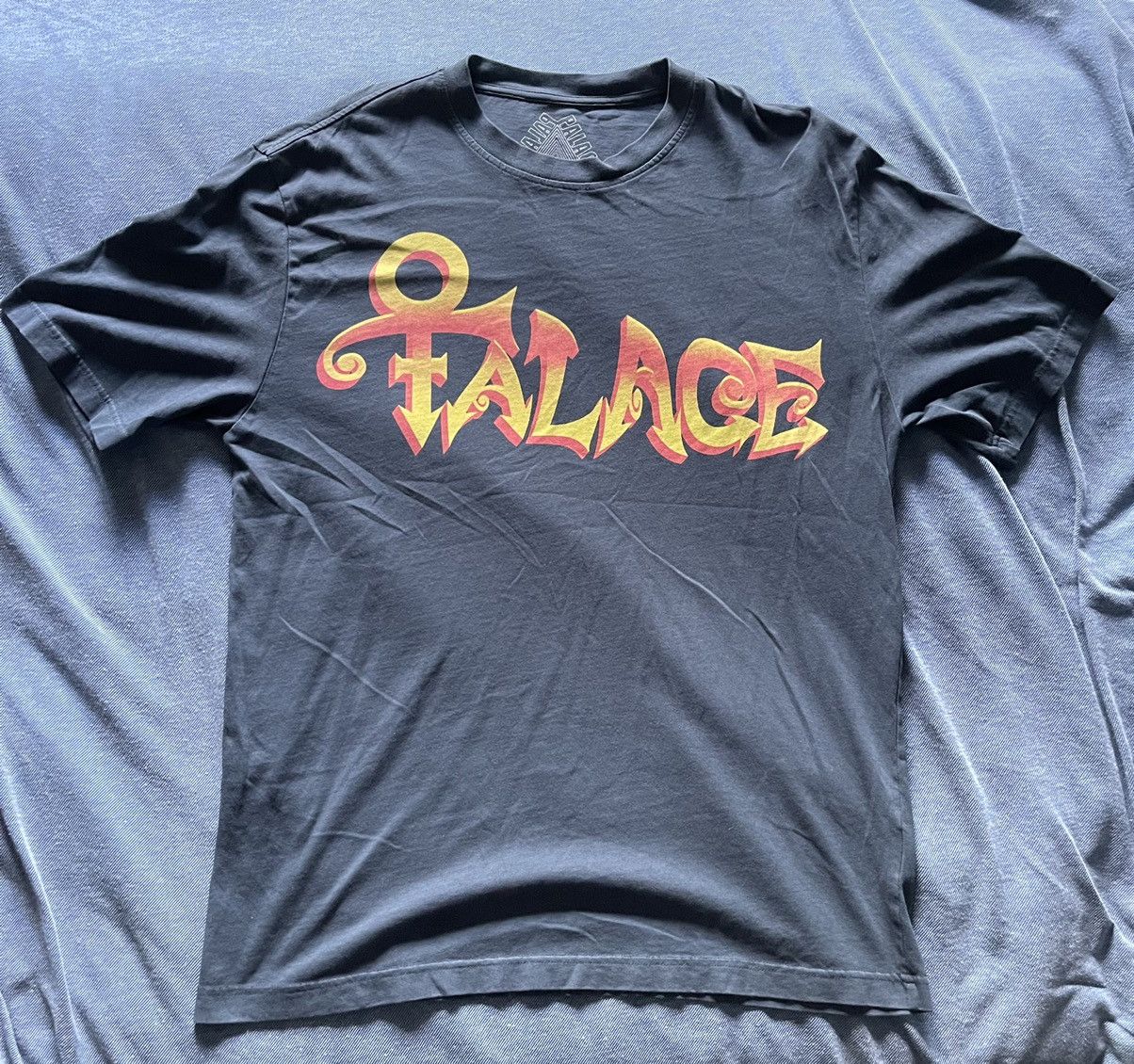 Palace Palace Prince Symbol Tee Size US L / EU 52-54 / 3 - 1 Thumbnail