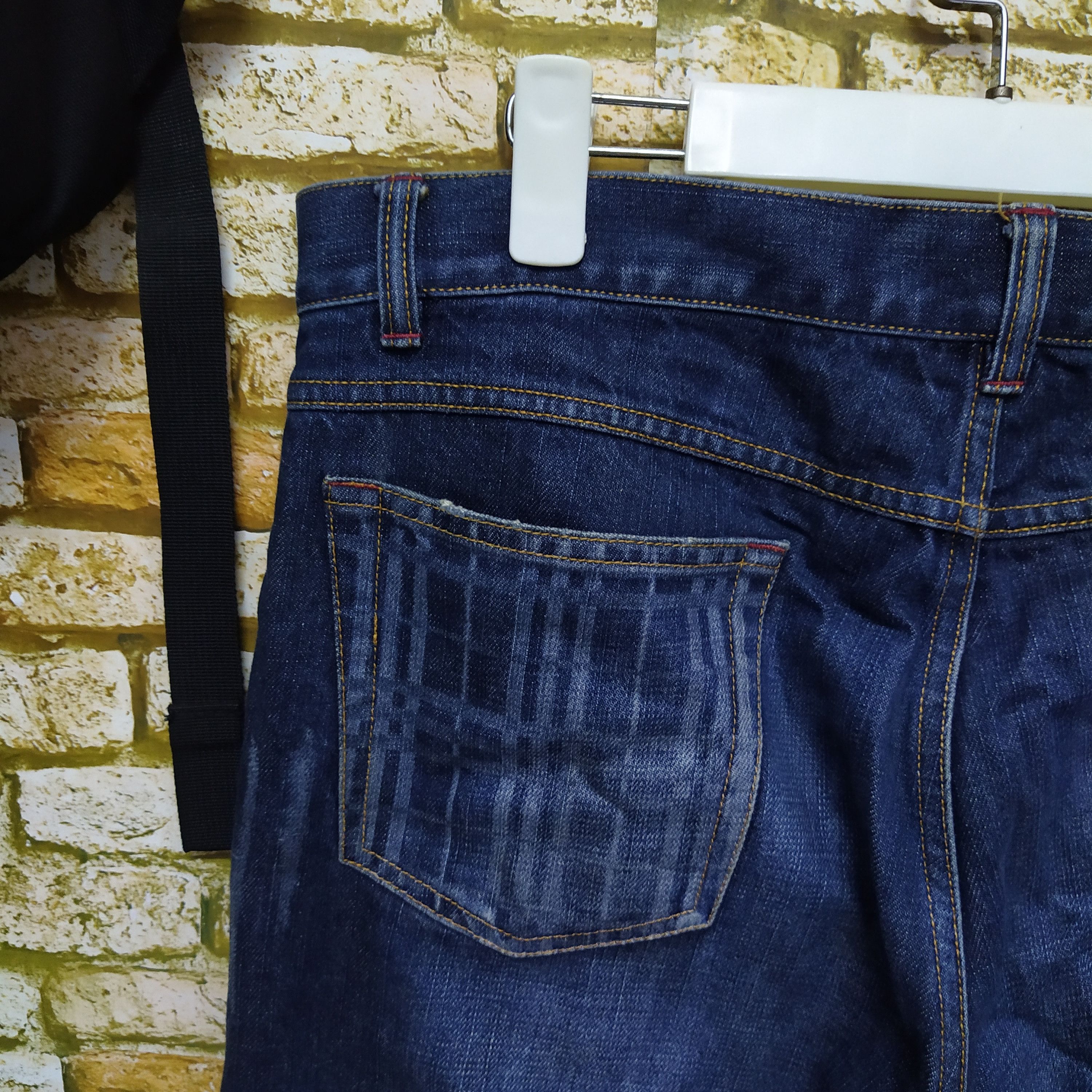 Burberry BURBERRY DISTRESSED DENIM NOVA CHECK (D510) W35 Size US 35 - 8 Thumbnail