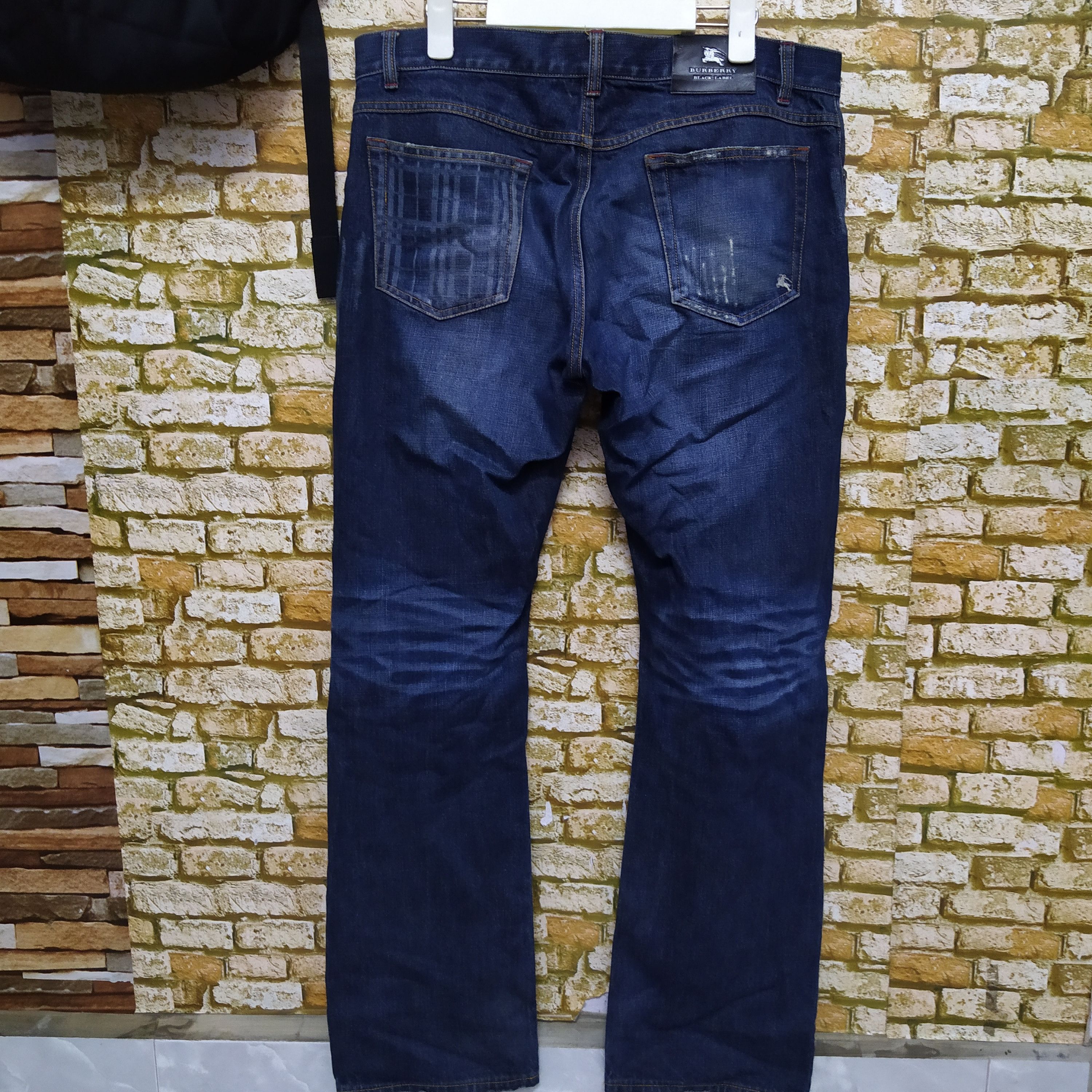 Burberry BURBERRY DISTRESSED DENIM NOVA CHECK (D510) W35 Size US 35 - 1 Thumbnail