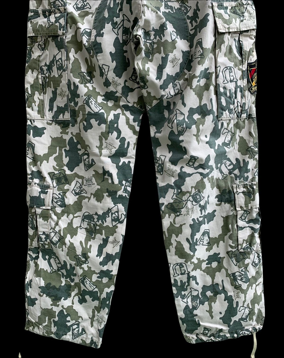 Japanese Brand Japanese Brand Multiple Pocket Printed Cargo Pant Size US 34 / EU 50 - 12 Thumbnail