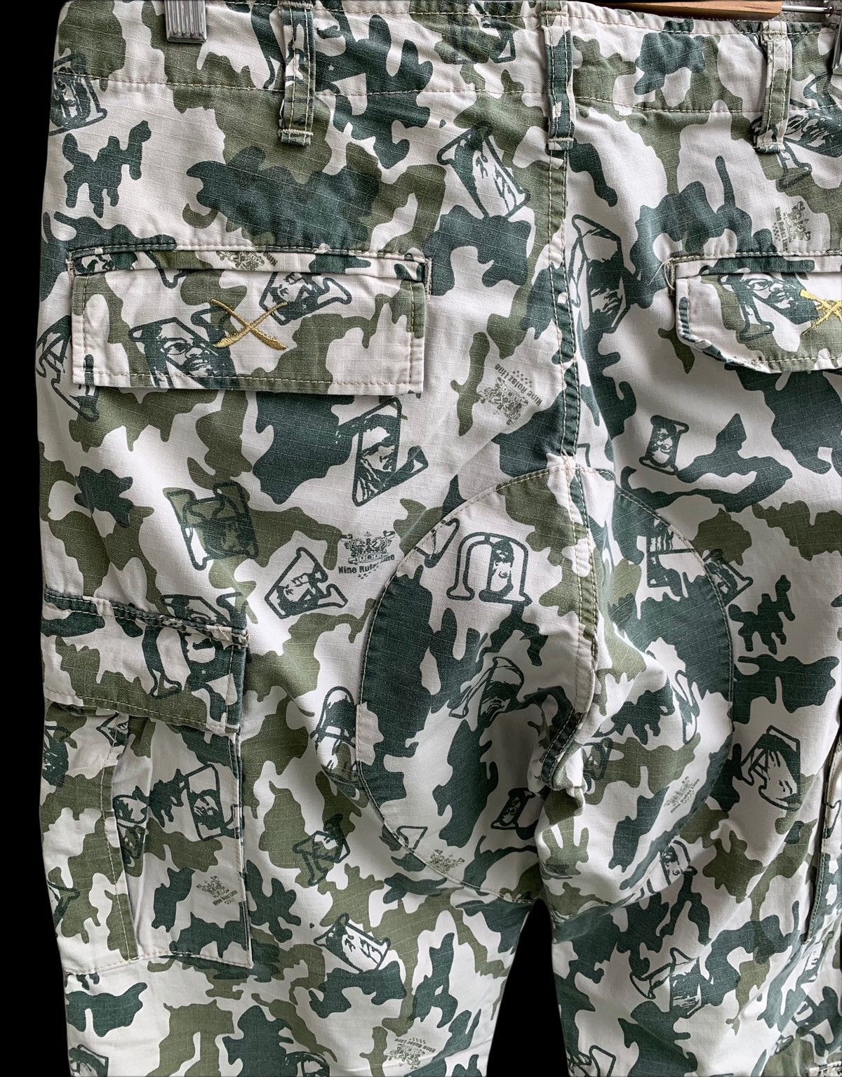 Japanese Brand Japanese Brand Multiple Pocket Printed Cargo Pant Size US 34 / EU 50 - 13 Thumbnail