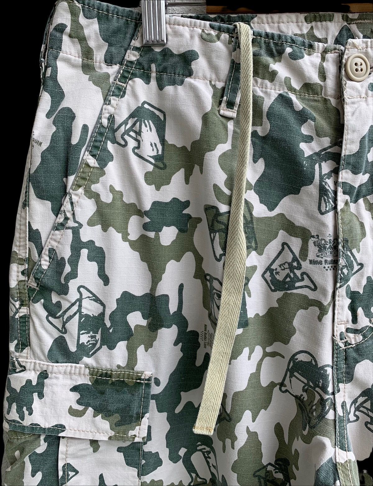 Japanese Brand Japanese Brand Multiple Pocket Printed Cargo Pant Size US 34 / EU 50 - 10 Thumbnail
