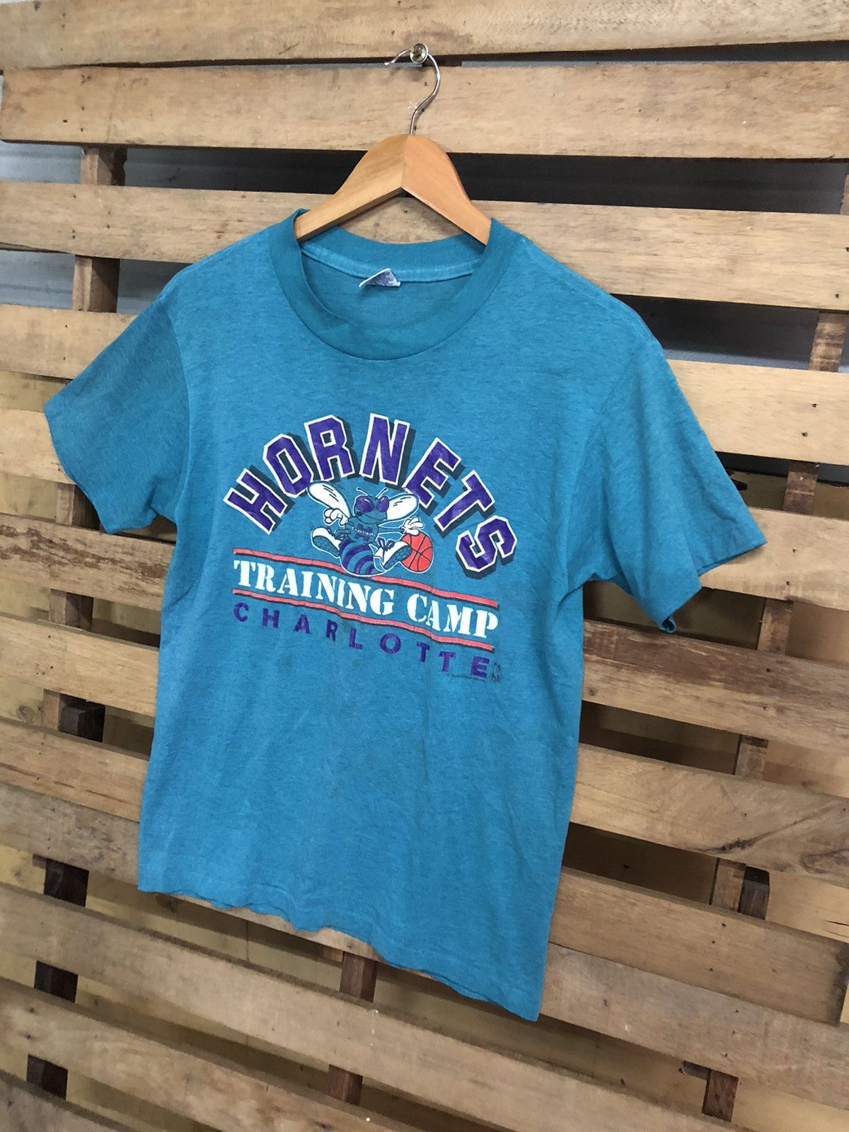NBA × Salem Sportswear Vintage 90s Charlotte Hornets X NBA Salem Sportswear Tshirt Size US M / EU 48-50 / 2 - 3 Thumbnail