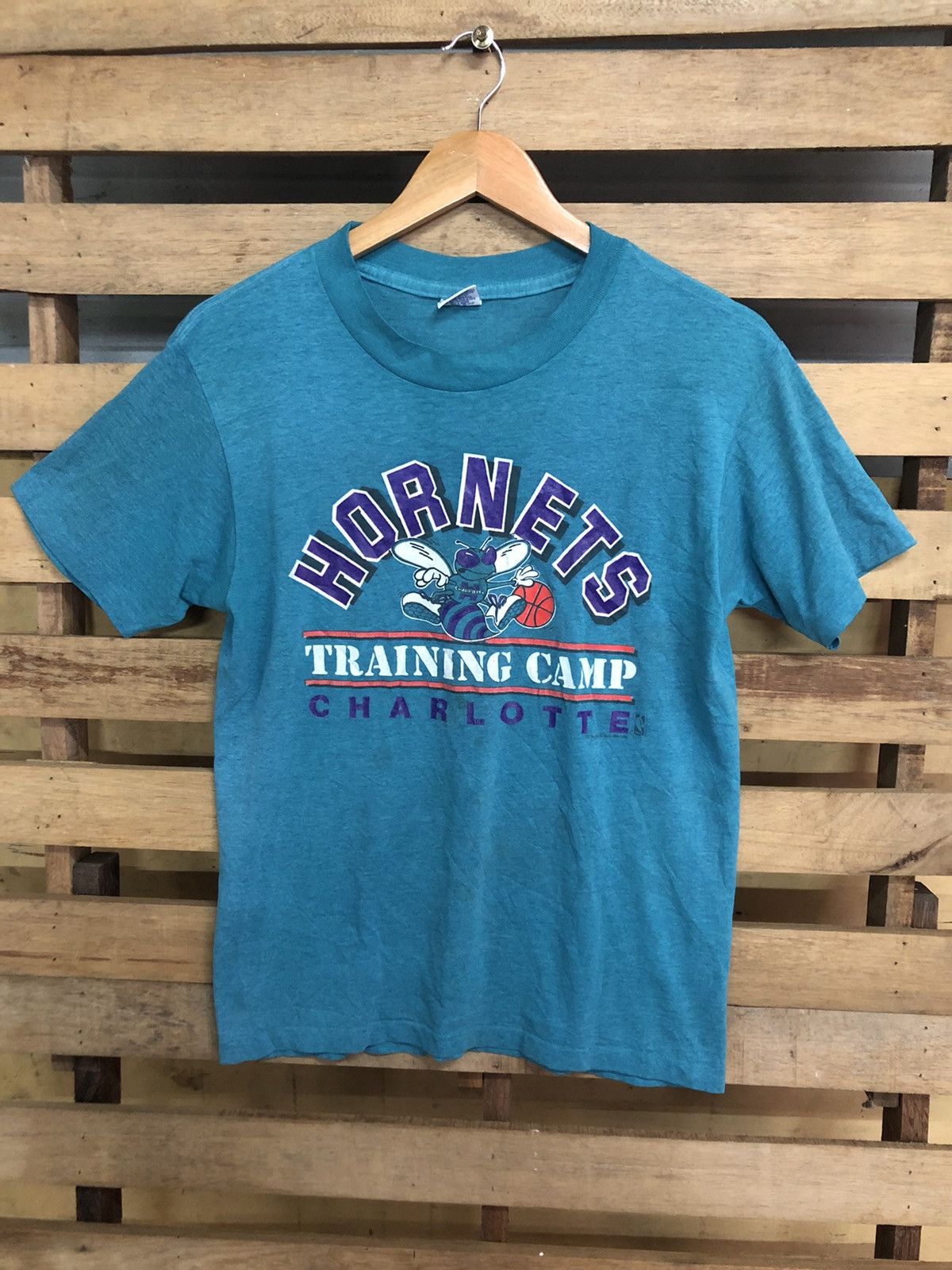 NBA × Salem Sportswear Vintage 90s Charlotte Hornets X NBA Salem Sportswear Tshirt Size US M / EU 48-50 / 2 - 1 Thumbnail