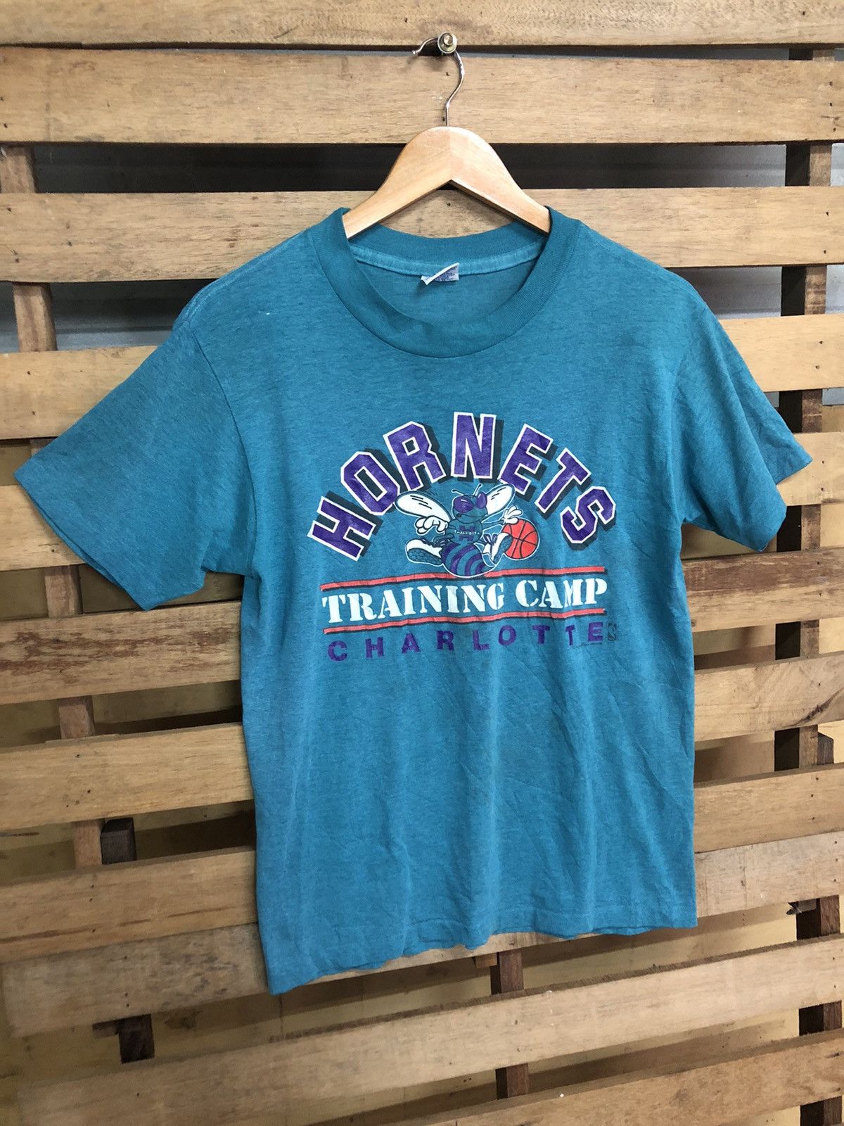 NBA × Salem Sportswear Vintage 90s Charlotte Hornets X NBA Salem Sportswear Tshirt Size US M / EU 48-50 / 2 - 2 Thumbnail