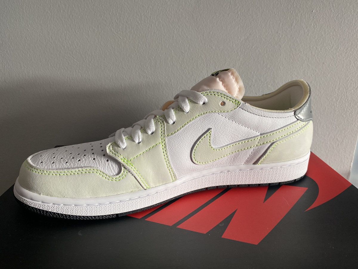 Nike AIR JORDAN 1 LOW OG - WHITE/BLACK-GHOST GREEN Size US 11 / EU 44 - 3 Thumbnail