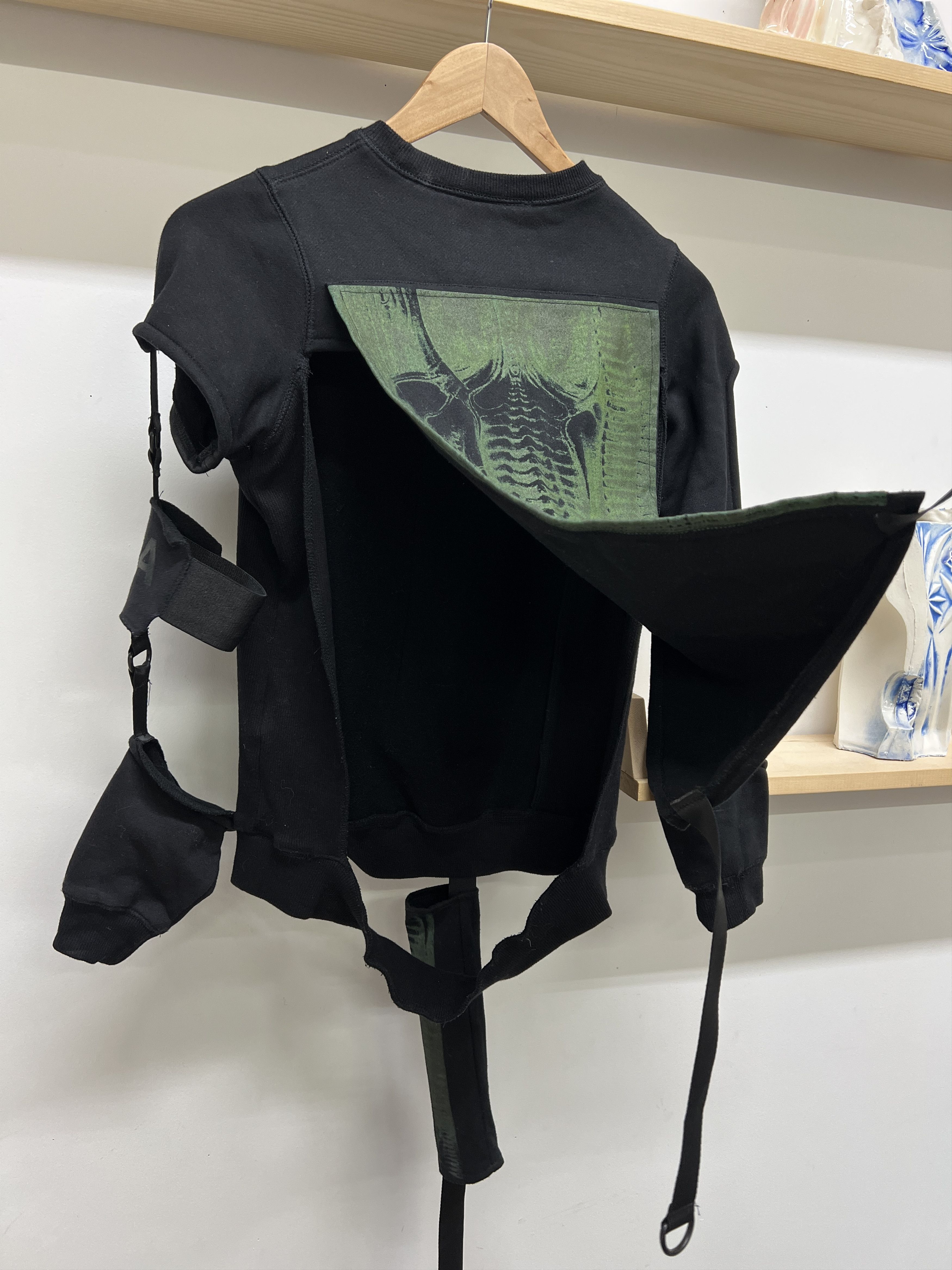 Hood By Air HBA Deconstructed H.R. Giger Crewneck - Sample Size US XS / EU 42 / 0 - 6 Thumbnail