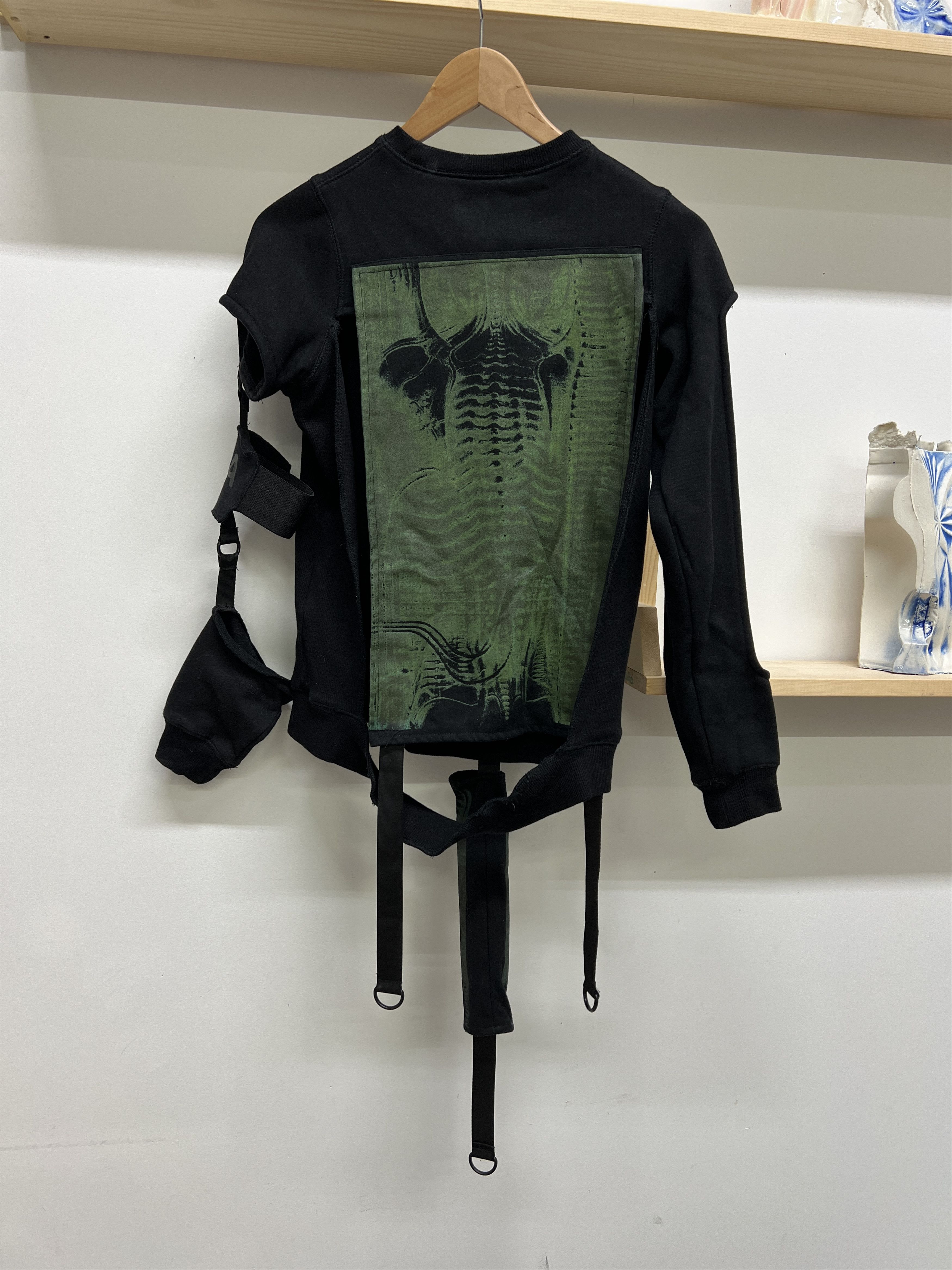 Hood By Air HBA Deconstructed H.R. Giger Crewneck - Sample Size US XS / EU 42 / 0 - 3 Thumbnail