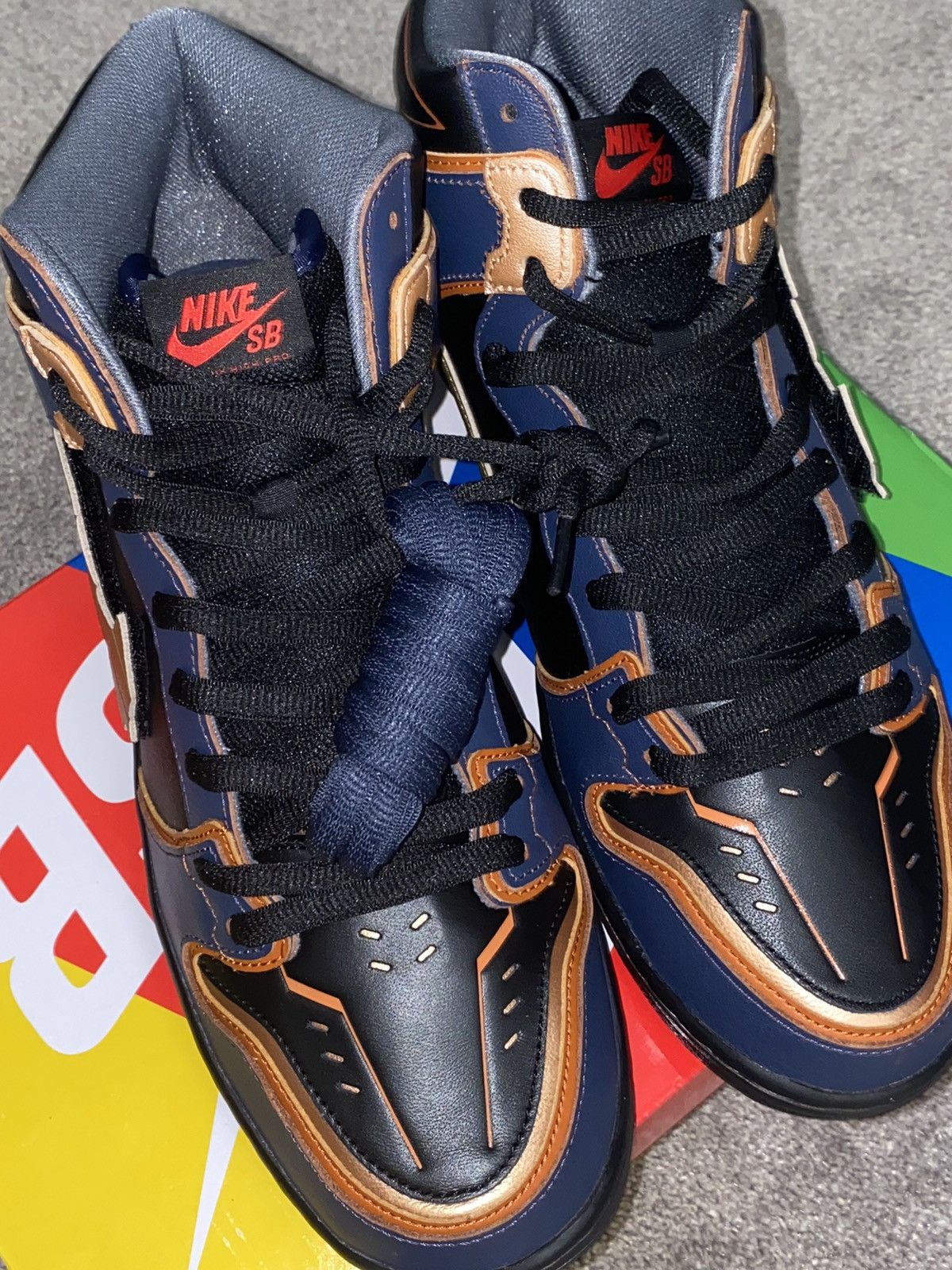 where to buy nike sb gundam