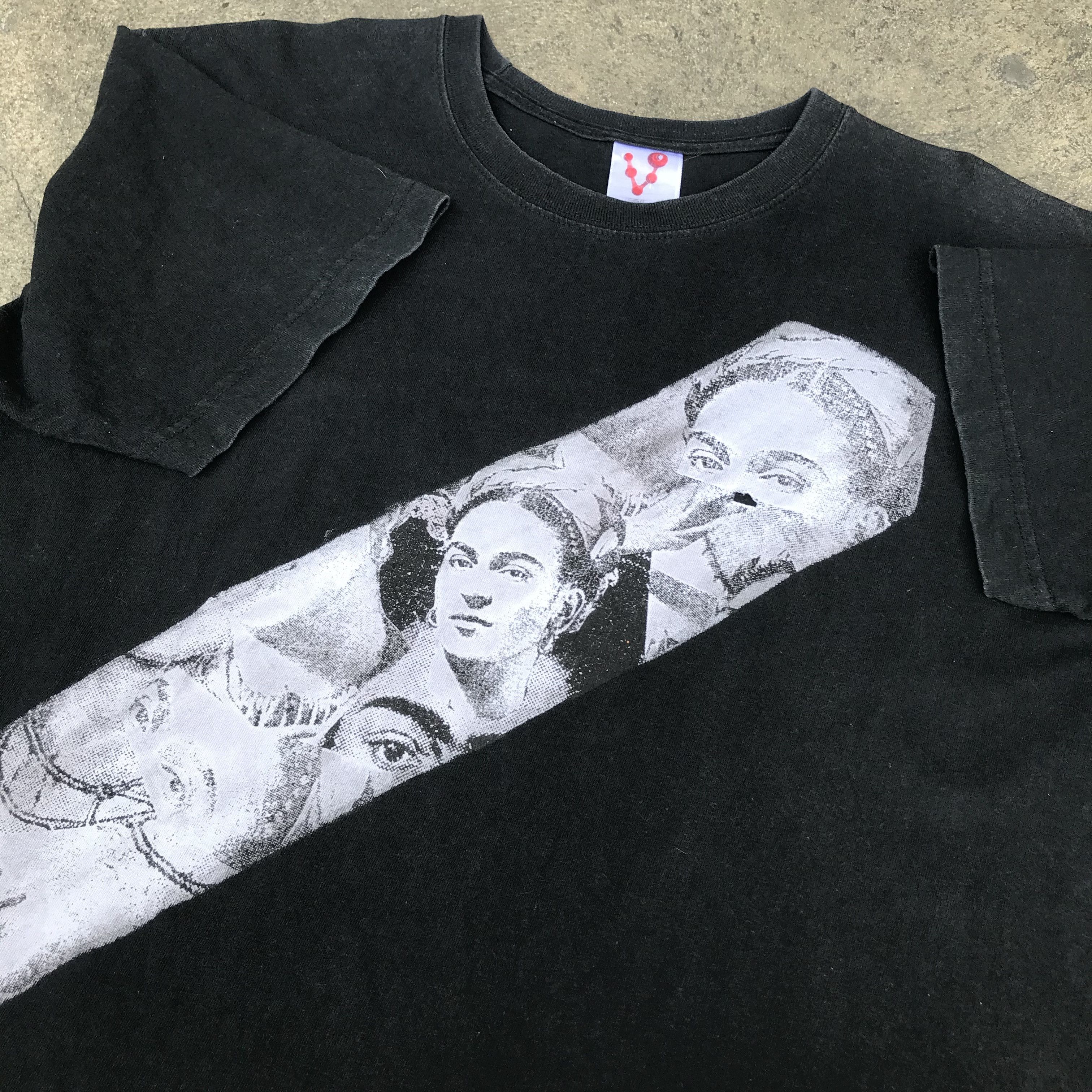 Vintage Vintage Y2K Frida Kahlo Promo Tee Isla Mujeres Mexico Size US L / EU 52-54 / 3 - 2 Thumbnail