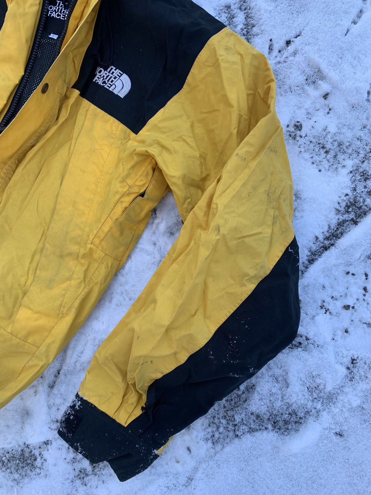 The North Face × Vintage The North Face vintage mountain jacket gore tex yellow Size US L / EU 52-54 / 3 - 15 Thumbnail