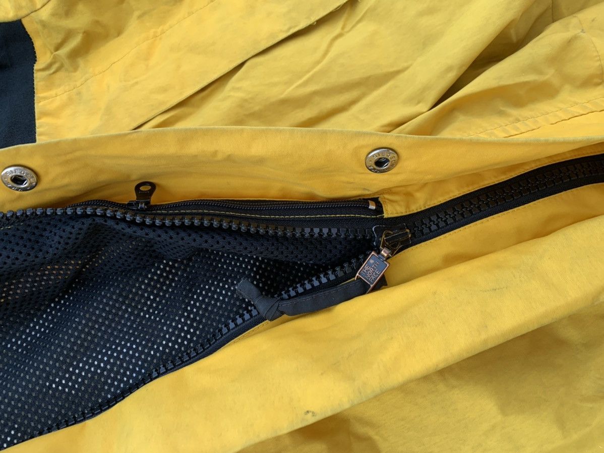 The North Face × Vintage The North Face vintage mountain jacket gore tex yellow Size US L / EU 52-54 / 3 - 11 Thumbnail