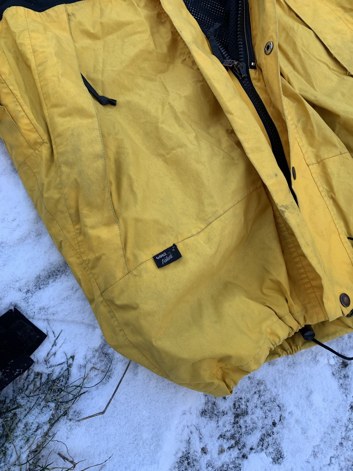 The North Face × Vintage The North Face vintage mountain jacket gore tex yellow Size US L / EU 52-54 / 3 - 12 Thumbnail