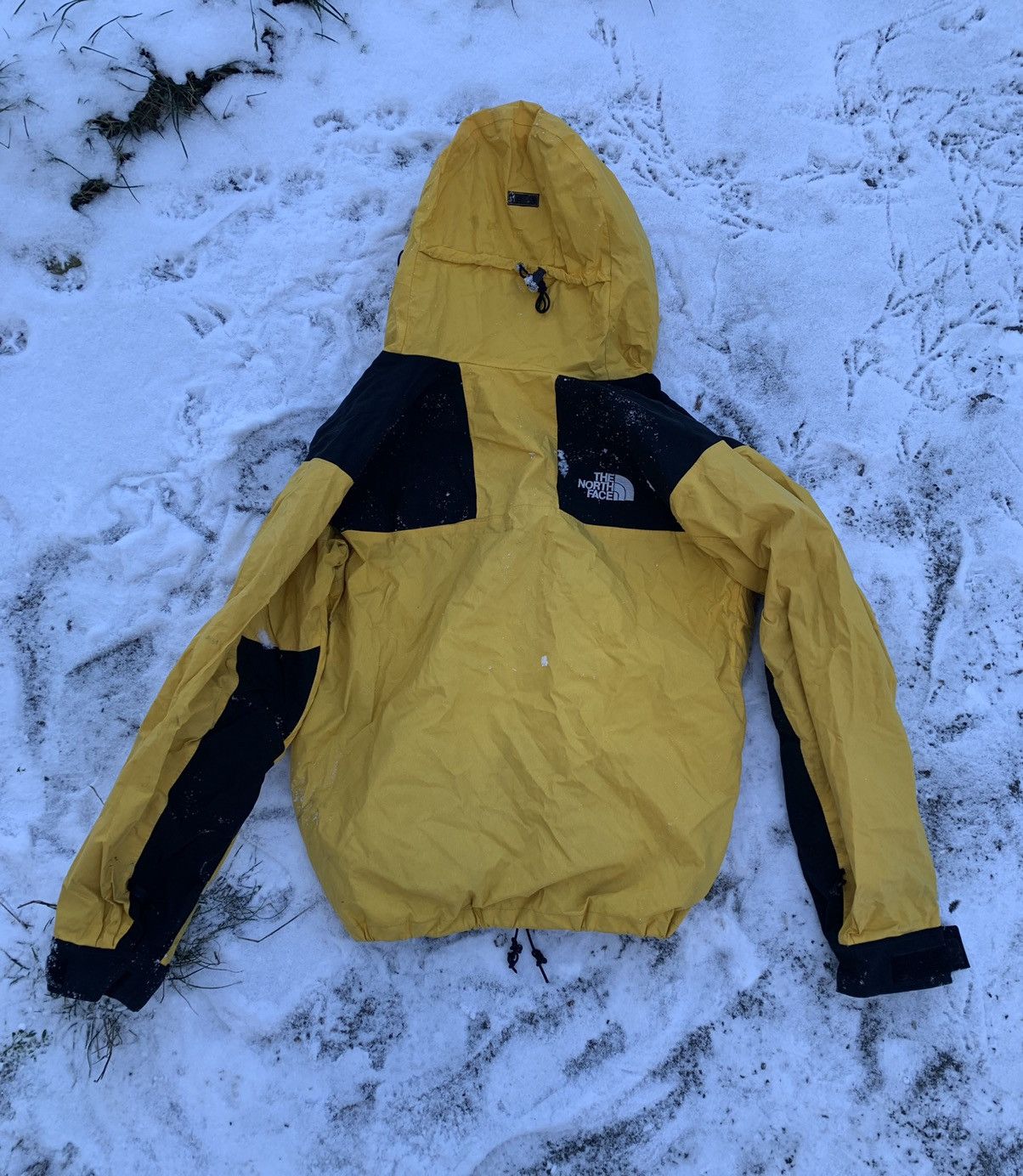 The North Face × Vintage The North Face vintage mountain jacket gore tex yellow Size US L / EU 52-54 / 3 - 16 Thumbnail