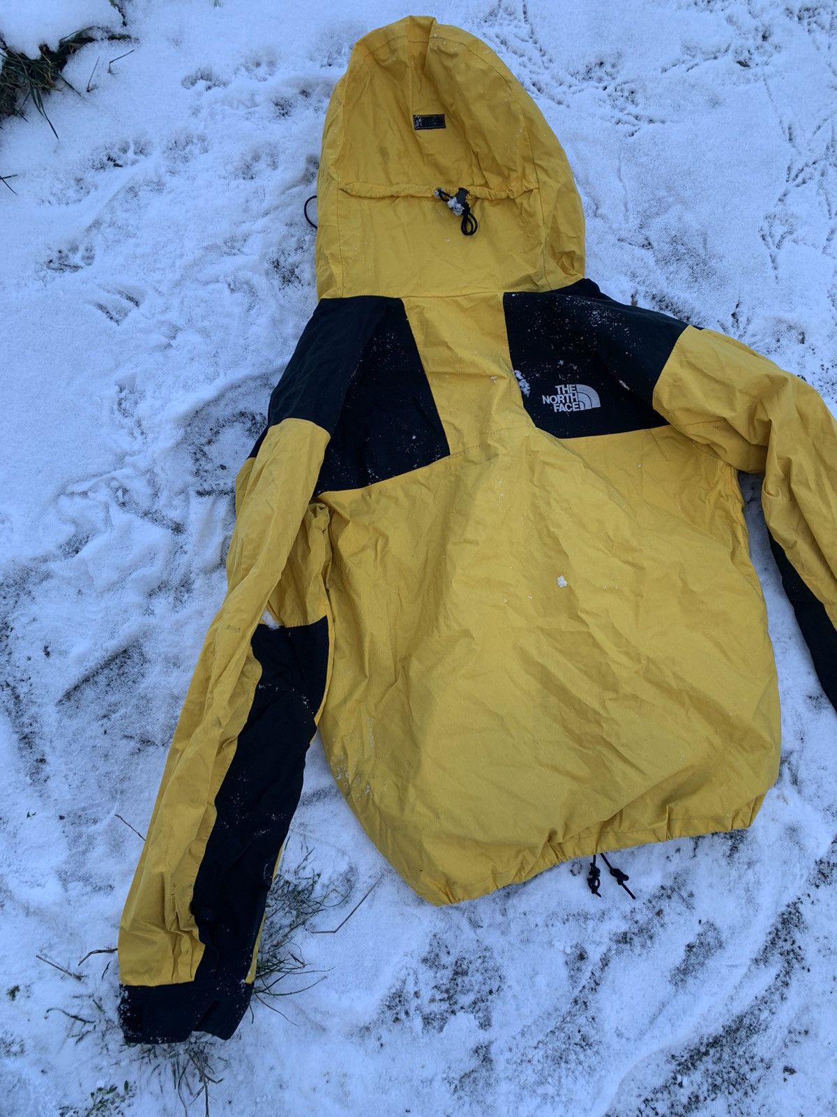 The North Face × Vintage The North Face vintage mountain jacket gore tex yellow Size US L / EU 52-54 / 3 - 17 Thumbnail