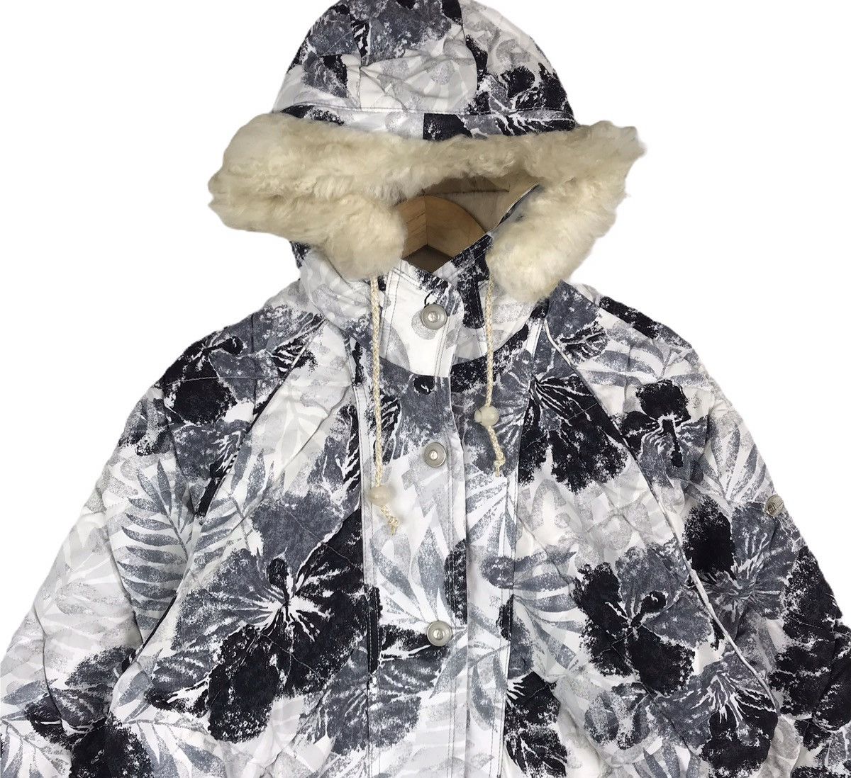 Ellesse Vintage Ellesse Floral Skiwear Hoodie Winter Jacket Size US S / EU 44-46 / 1 - 4 Thumbnail