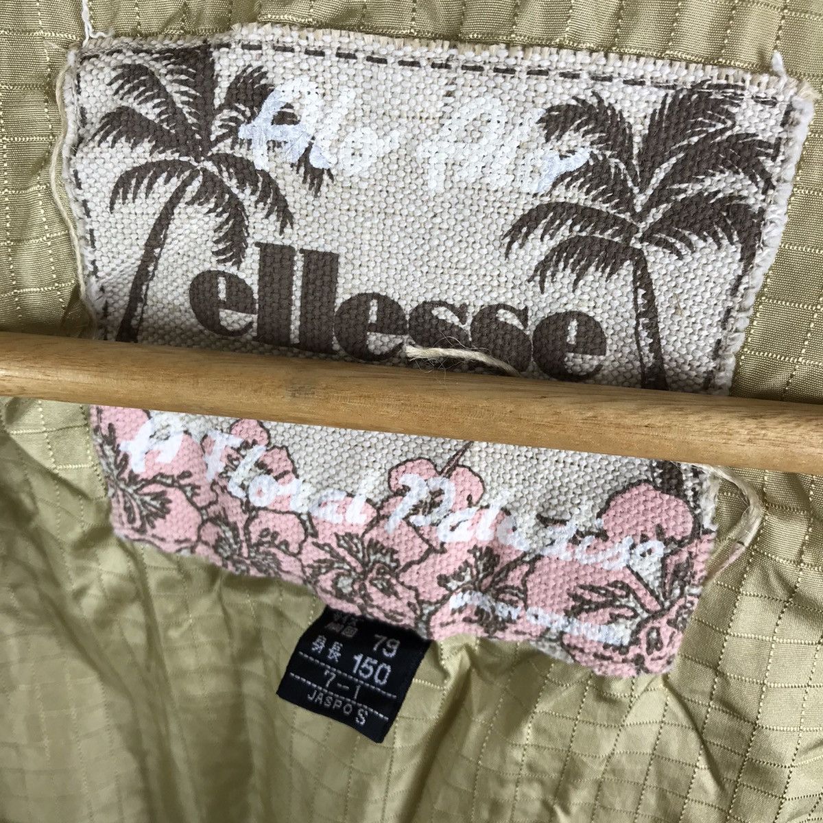 Ellesse Vintage Ellesse Floral Skiwear Hoodie Winter Jacket Size US S / EU 44-46 / 1 - 9 Thumbnail