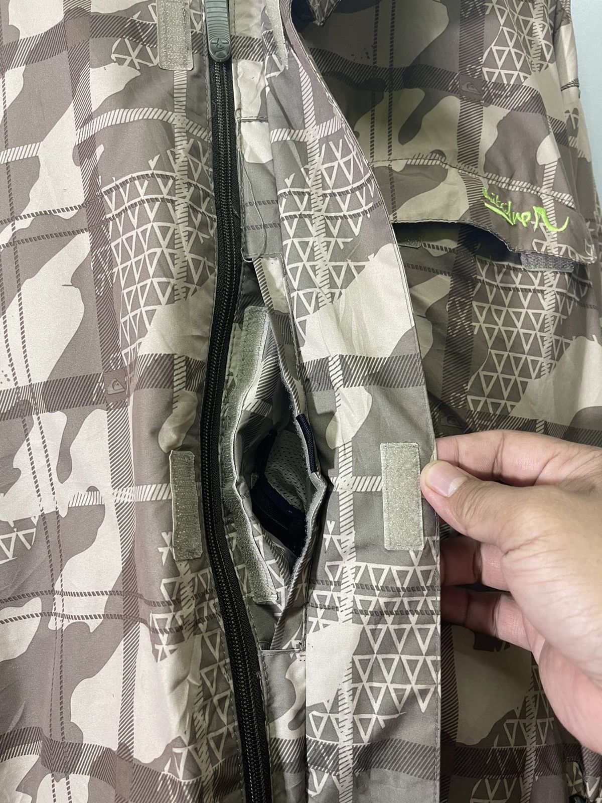 Quicksilver × Vintage VINTAGE QUICKSILVER CAMO HOODIE JACKET Size US L / EU 52-54 / 3 - 11 Thumbnail
