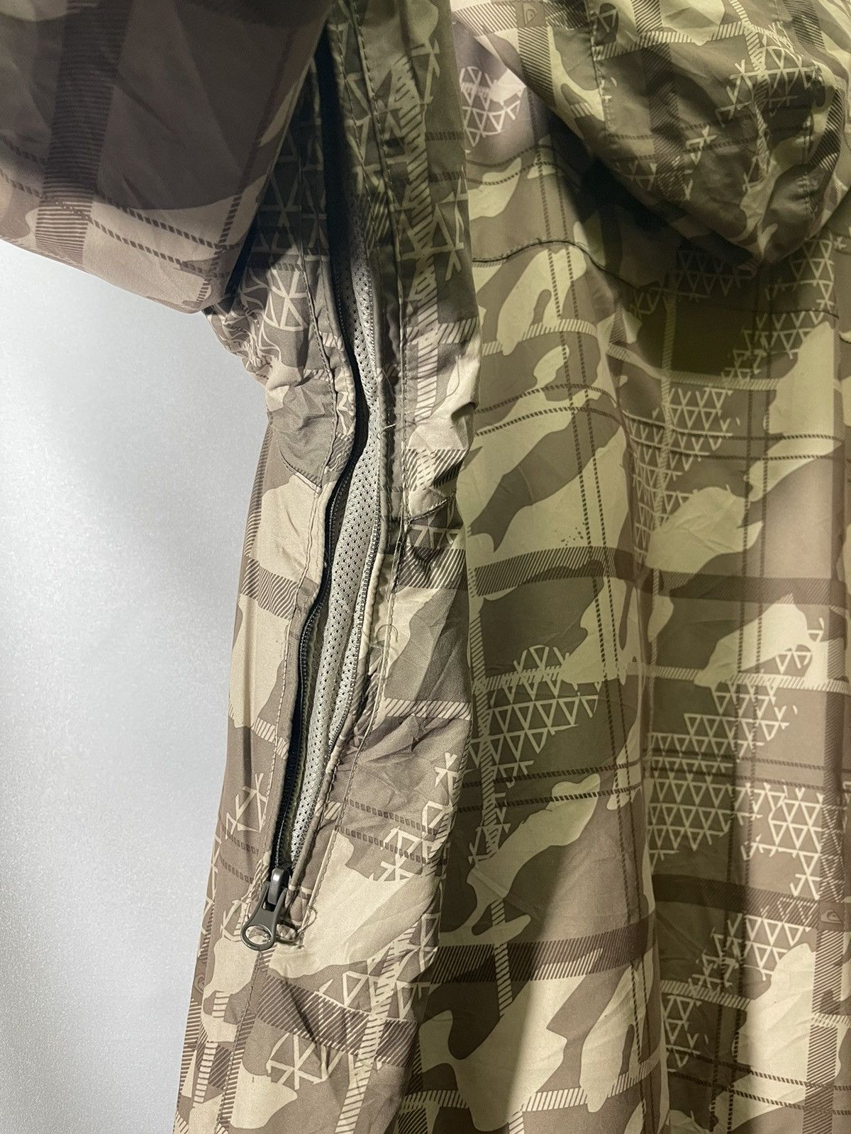 Quicksilver × Vintage VINTAGE QUICKSILVER CAMO HOODIE JACKET Size US L / EU 52-54 / 3 - 14 Thumbnail