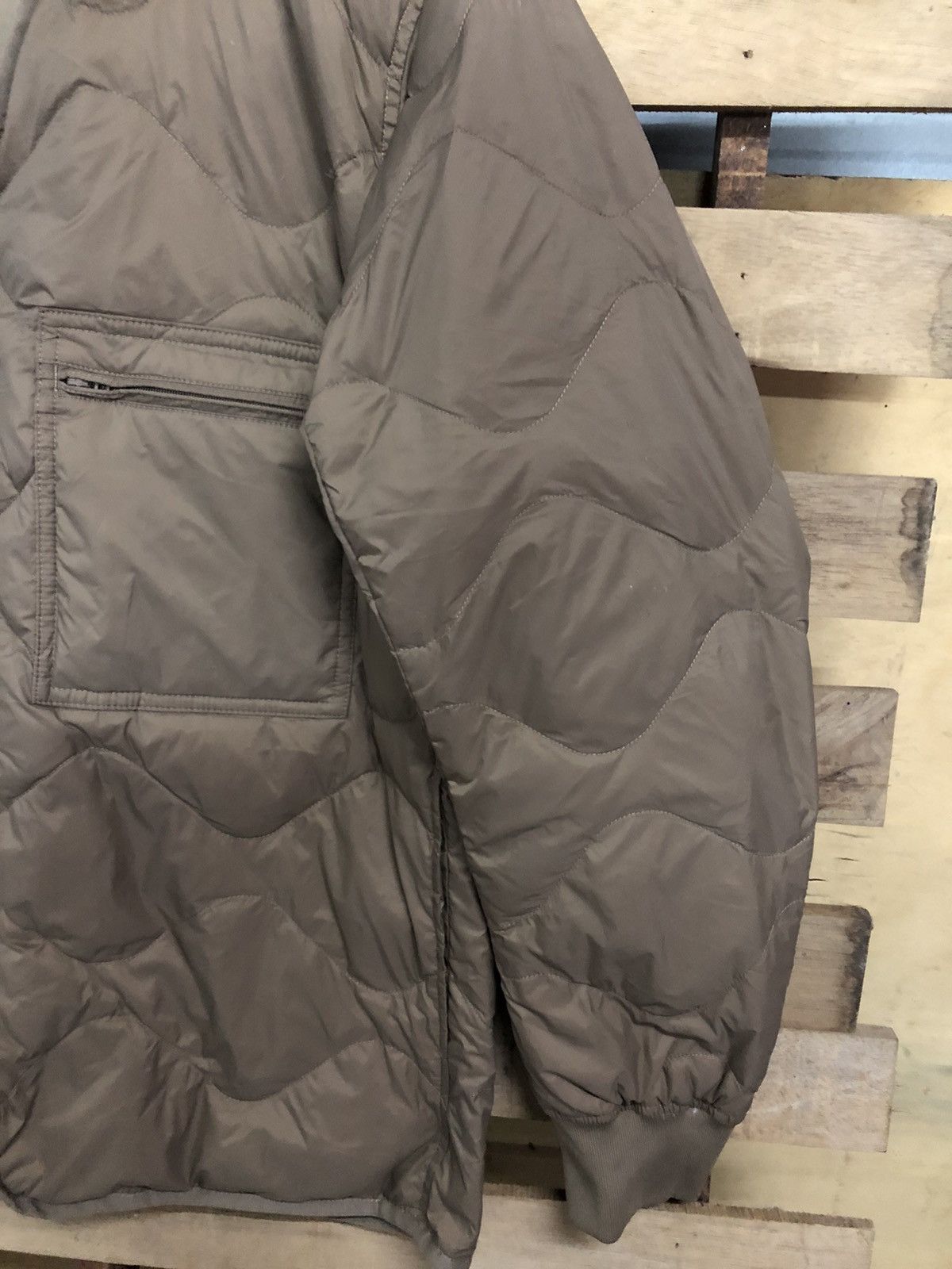Uniqlo Uniqlo Quilted Recycled Down Jacket Size US L / EU 52-54 / 3 - 7 Thumbnail