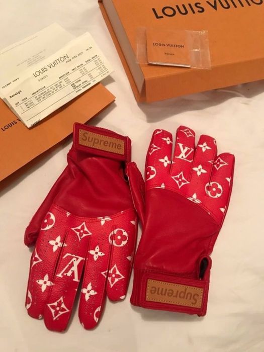 Louis vuitton gloves supreme hotsell