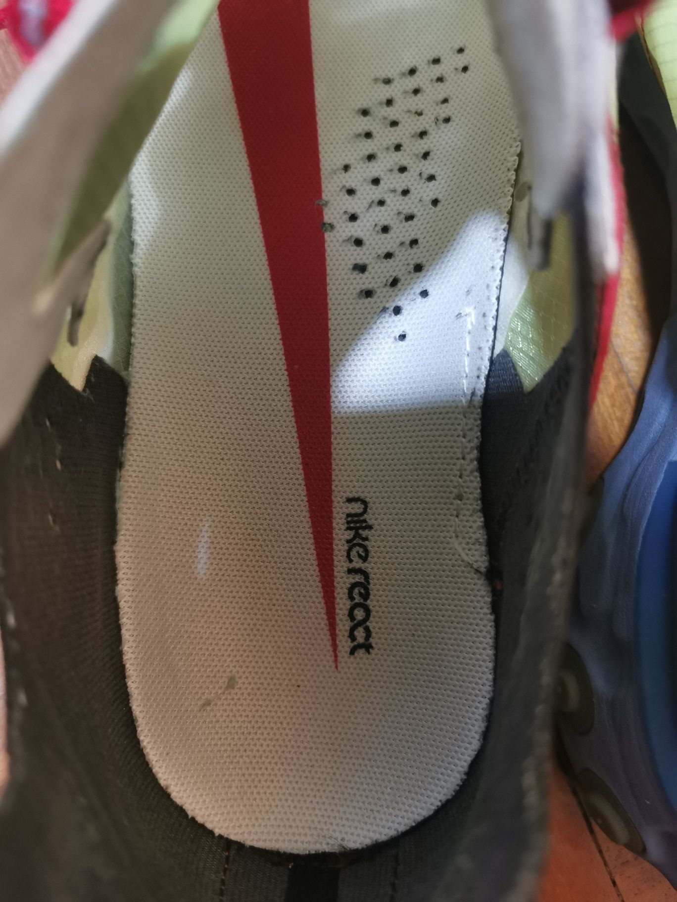 Nike × Undercover Nike React 87 Undercover Volt Size US 9 / EU 42 - 7 Thumbnail