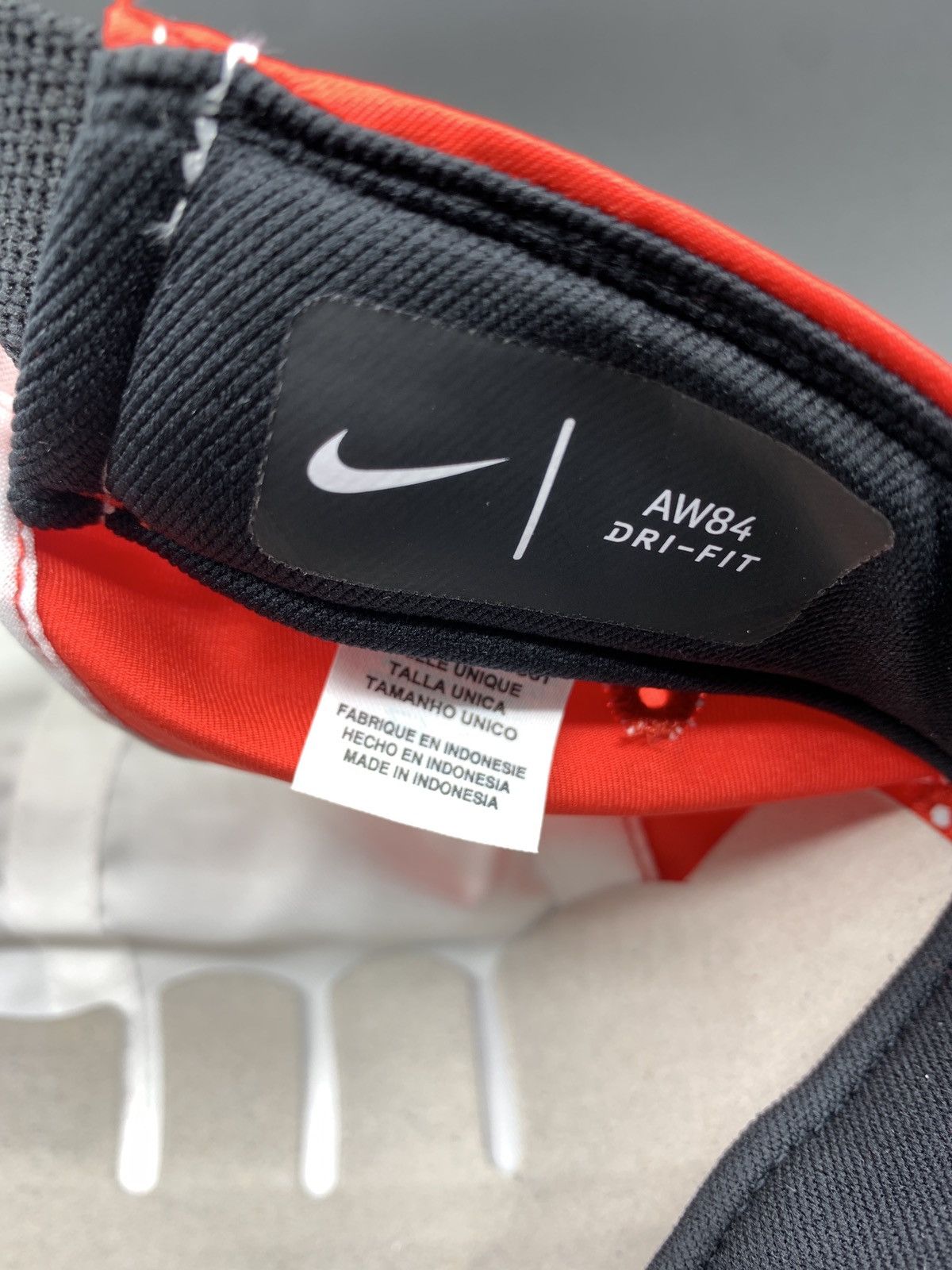 Nike NIKE AIR MAX AW84 AEROBILL CAP 891297-012 | Grailed