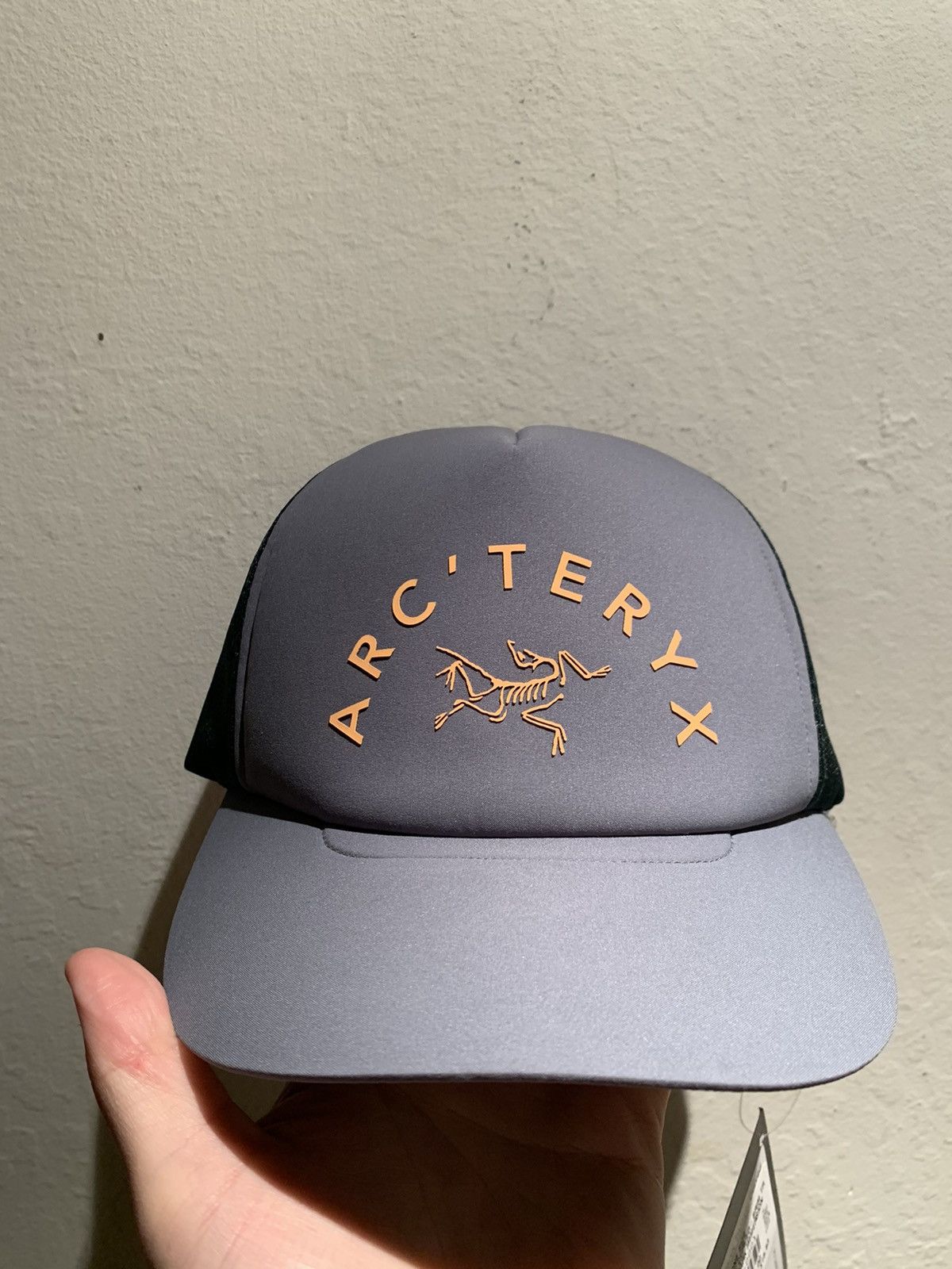 Arc'teryx × Designer *RARE* New Arc’Teryx SnapBack Trucker Style Hat Size ONE SIZE - 1 Thumbnail