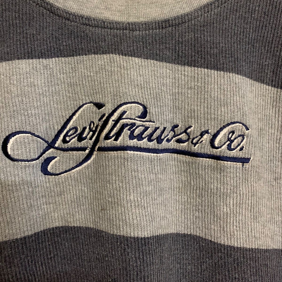 Levi's × Vintage Vtg Levis Waffle Cotton Striped Border Sweatshirt Size US M / EU 48-50 / 2 - 4 Thumbnail