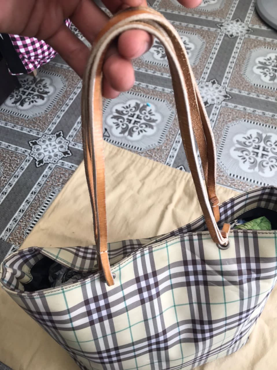 Burberry Authentic BURBERRY Nova Check Tote Bag Size ONE SIZE - 7 Thumbnail