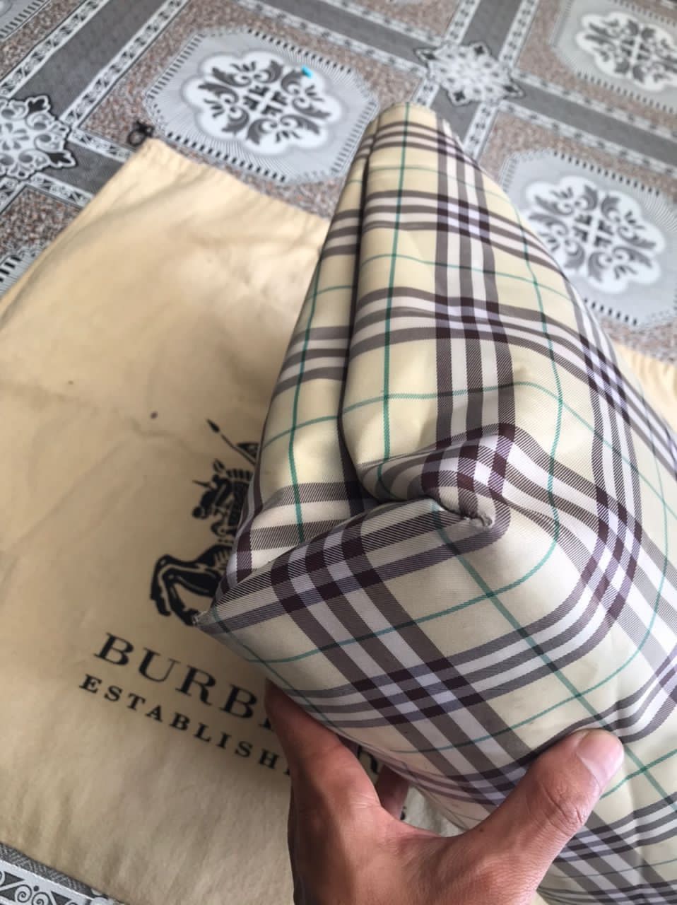 Burberry Authentic BURBERRY Nova Check Tote Bag Size ONE SIZE - 8 Thumbnail