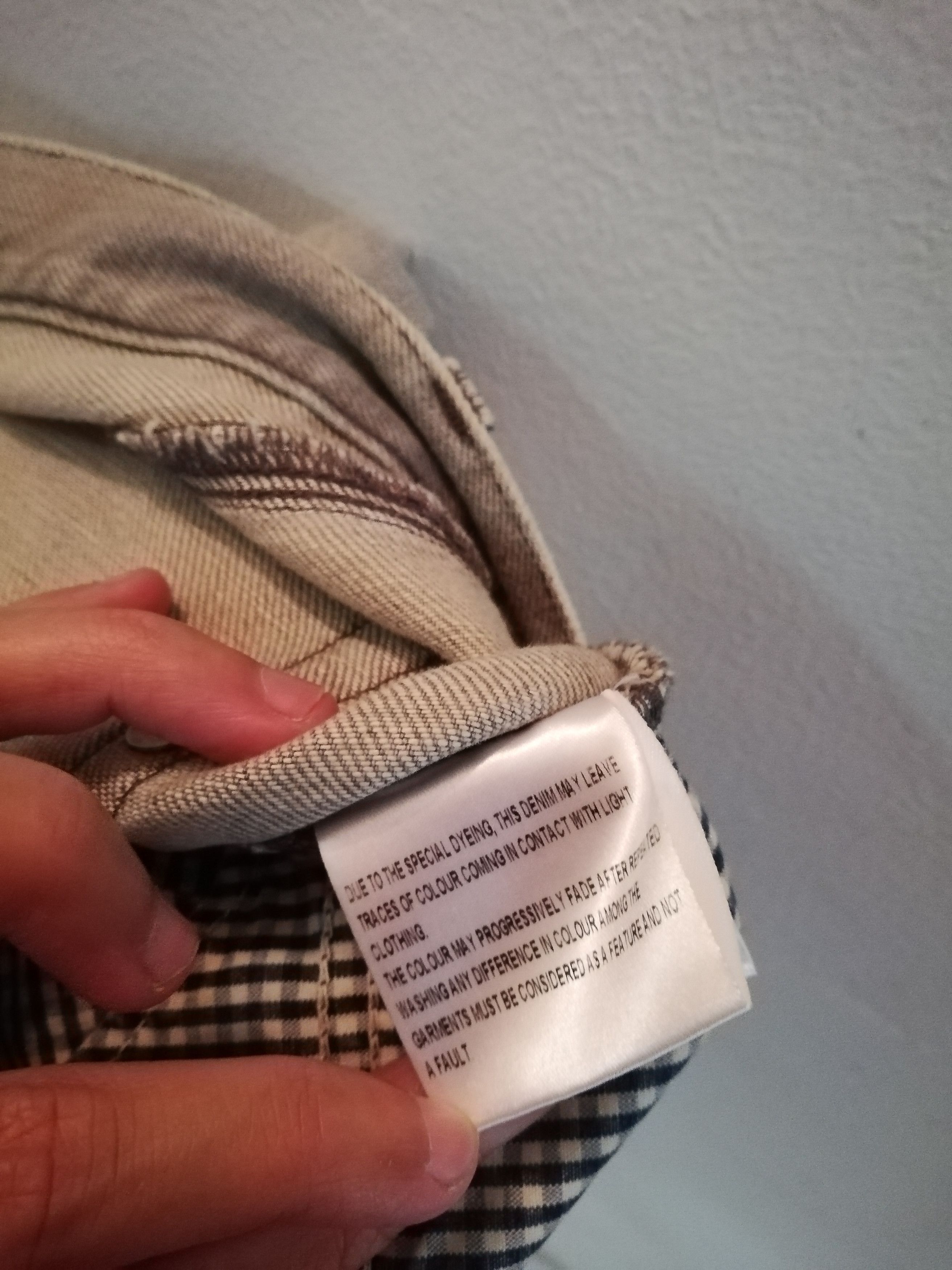 Designer Gucci S2006 Distressed Denim Italy Made Size US 29 - 16 Thumbnail
