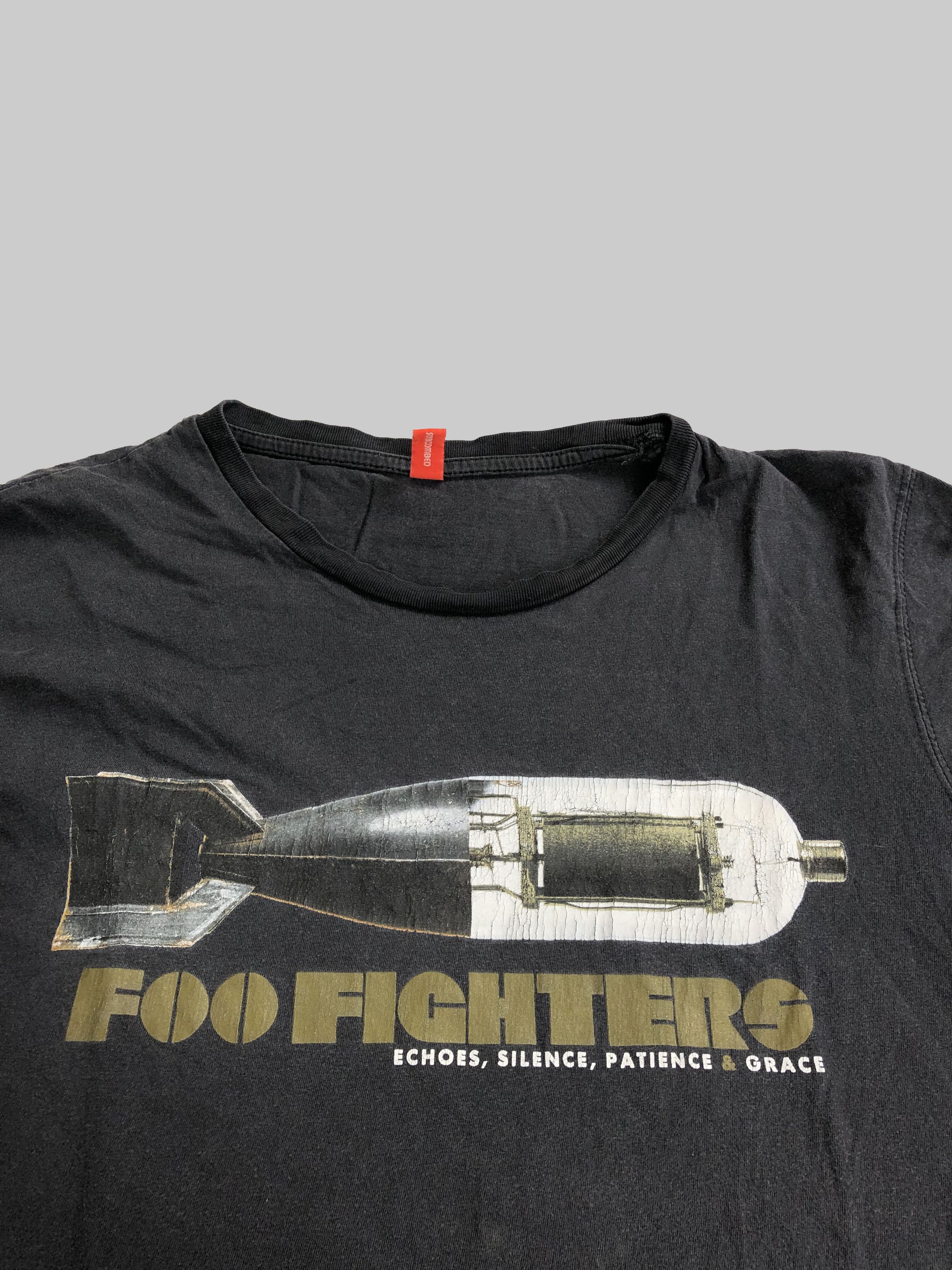 Band Tees Vintage Foo Fighters (Red Hot Chili Peppers Pearl Jam) Size US M / EU 48-50 / 2 - 2 Thumbnail