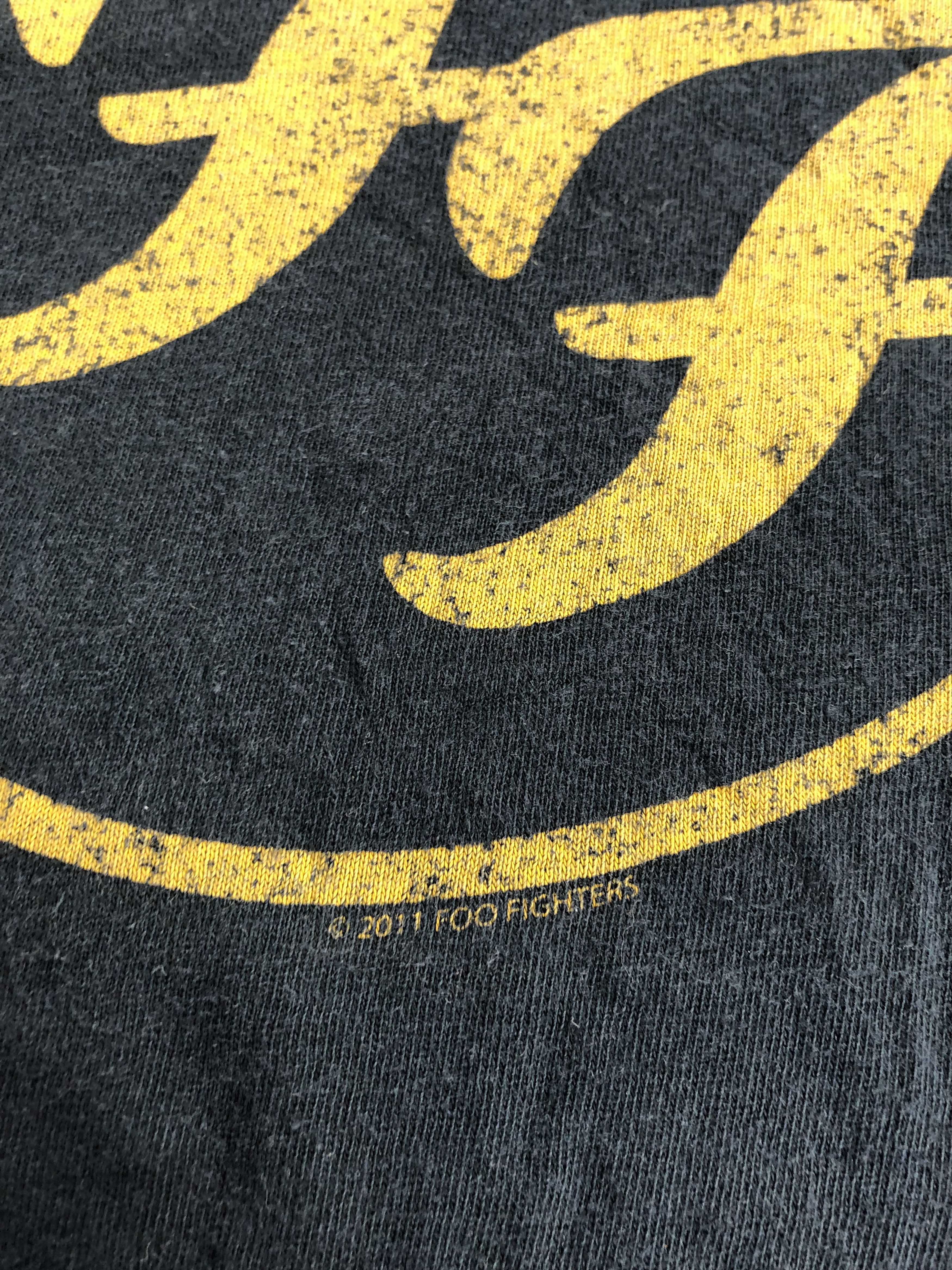 Band Tees Vintage 2011 Foo Fighters (Red Hot Chili Peppers Pearl Jam) Size US M / EU 48-50 / 2 - 4 Thumbnail