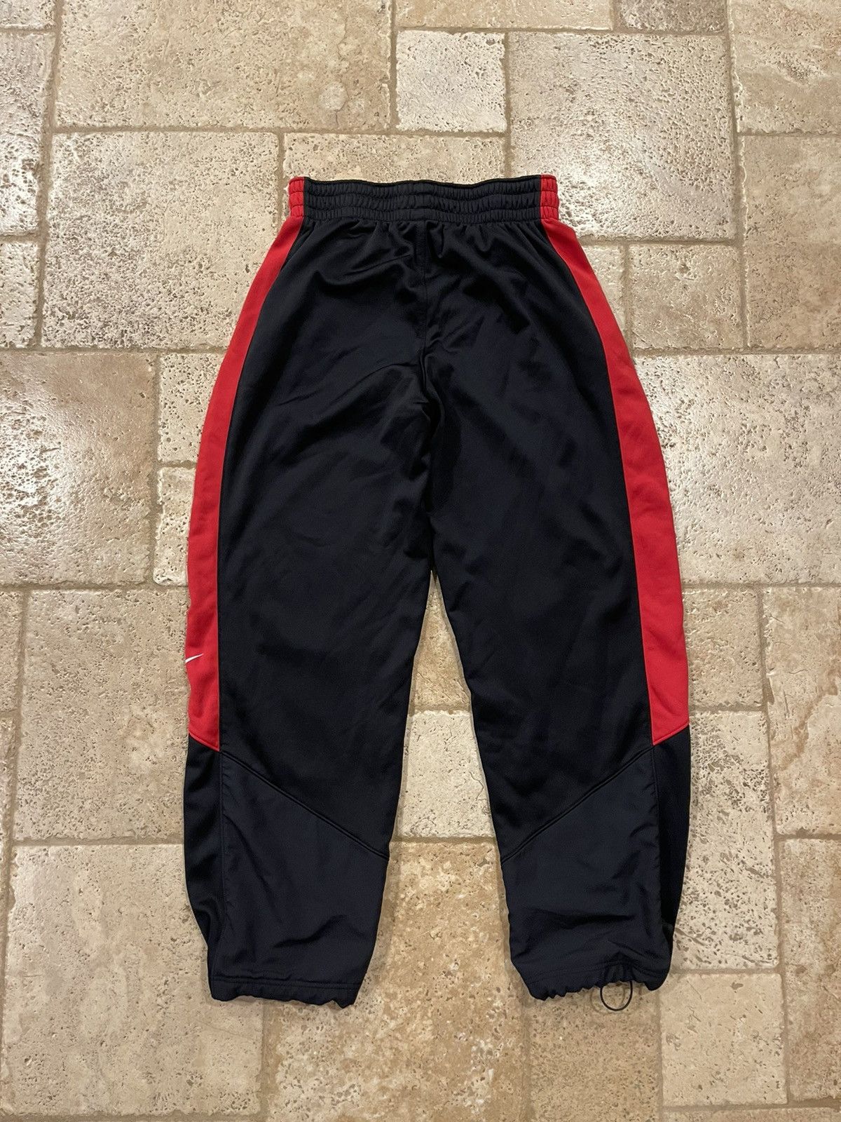 Nike Nike Black/Red/White Jogger Pants Size US 33 - 2 Thumbnail