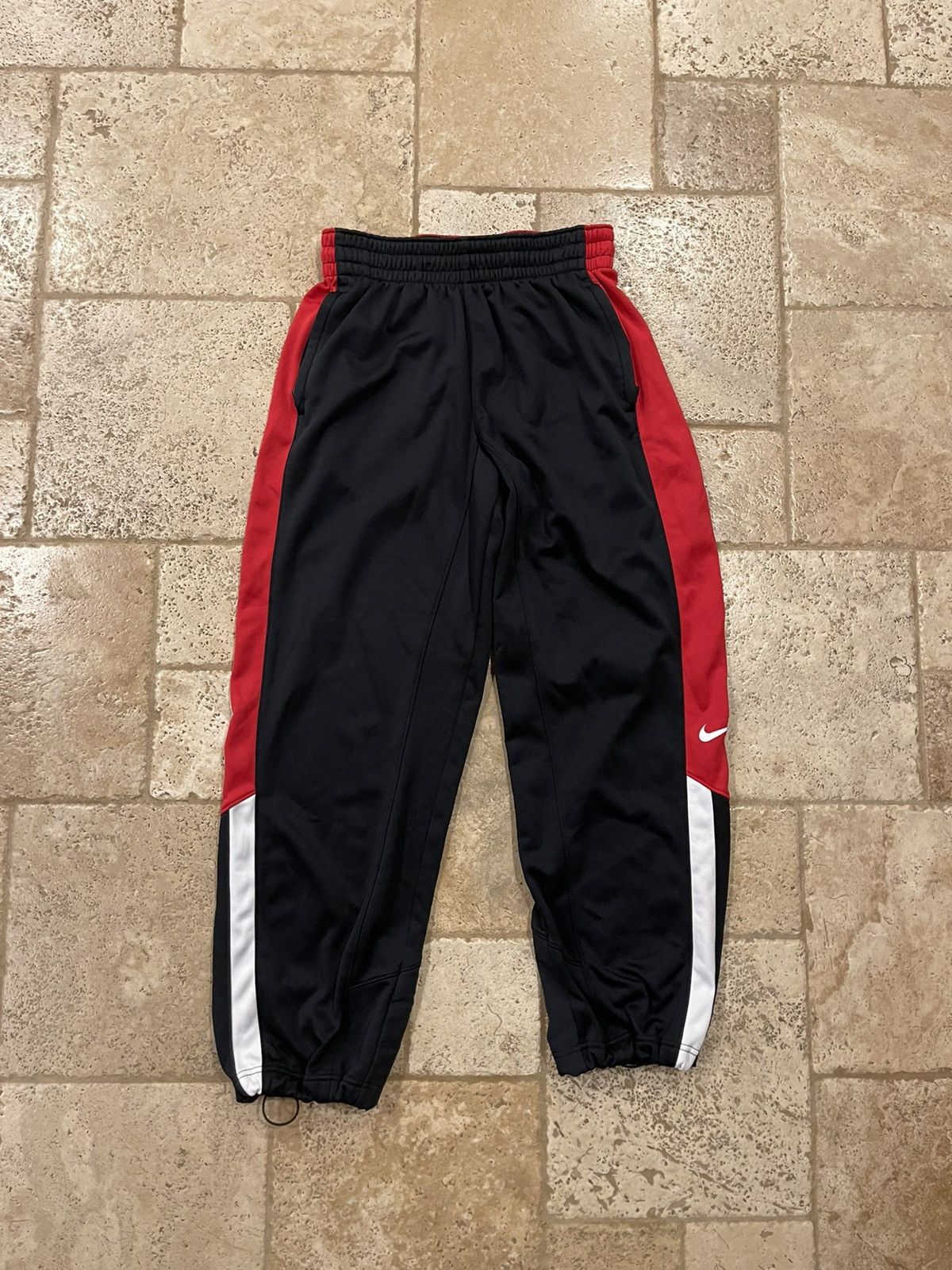 Nike Nike Black/Red/White Jogger Pants Size US 33 - 1 Thumbnail