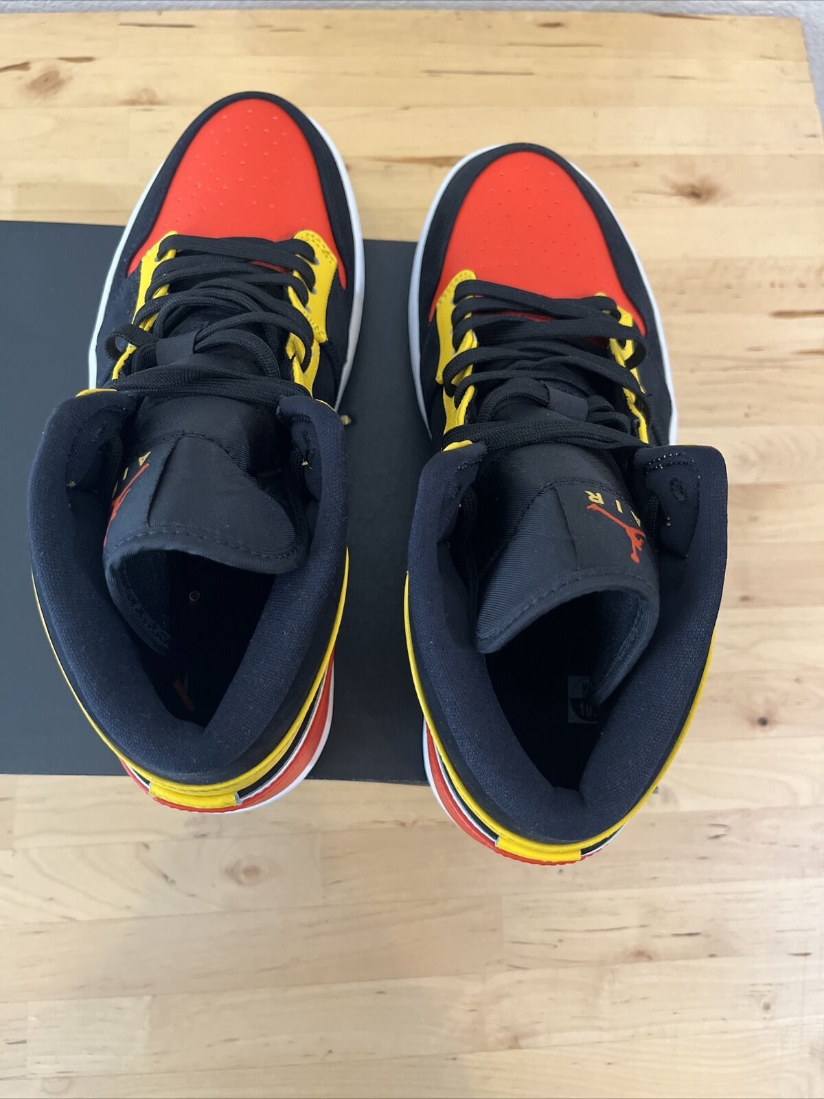 Nike Nike Air Jordan 1 Mid SE Black Team Orange Amarillo Size US 11 / EU 44 - 7 Thumbnail