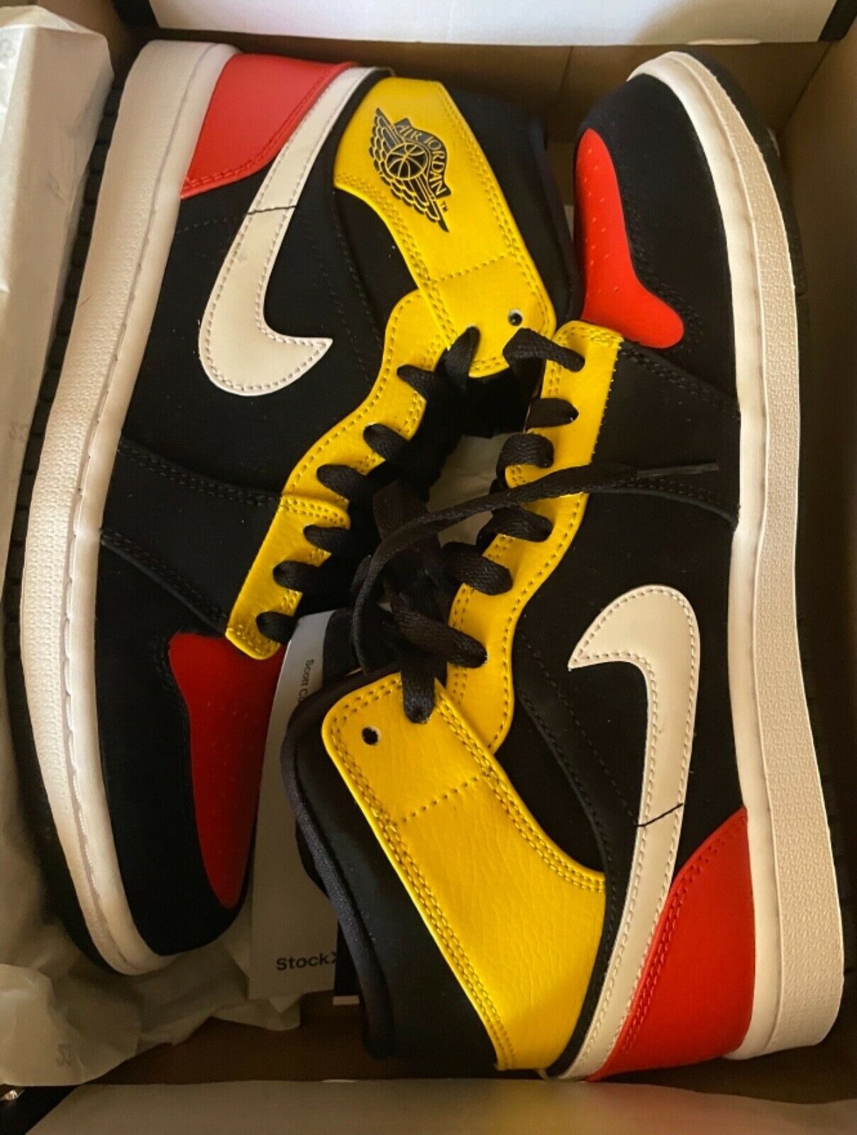 Nike Nike Air Jordan 1 Mid SE Black Team Orange Amarillo Size US 11 / EU 44 - 4 Thumbnail