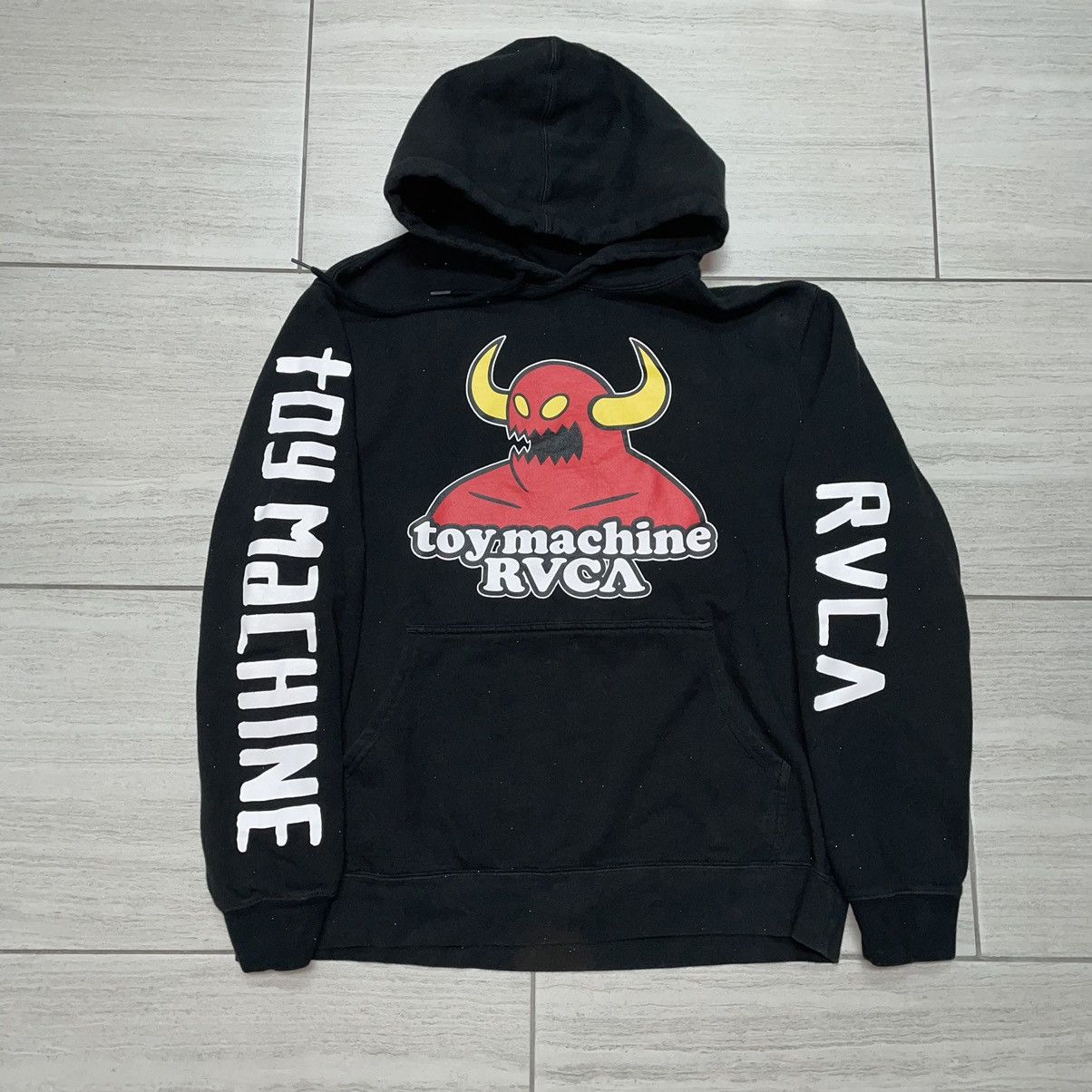 Toy machine store rvca hoodie