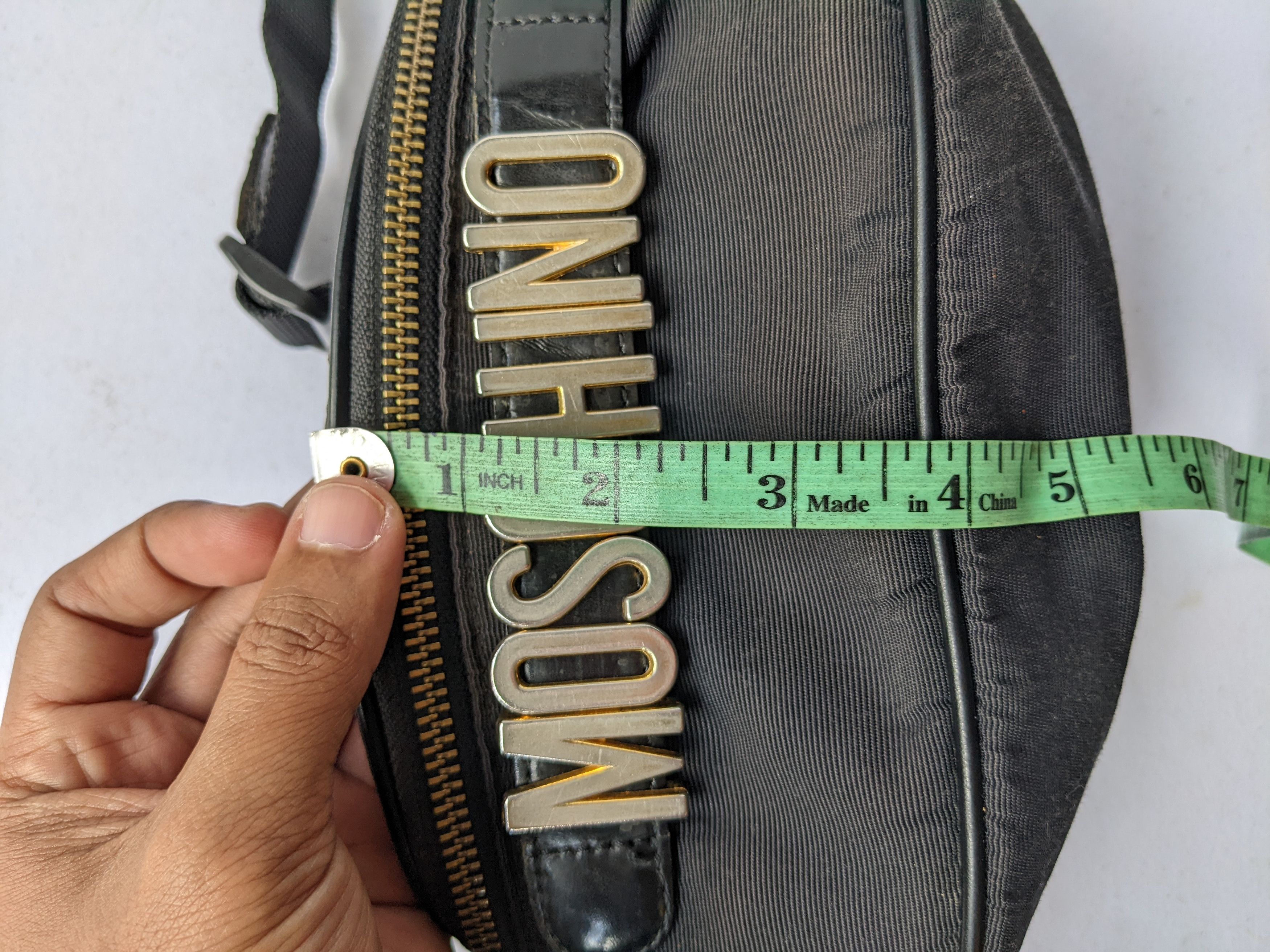 Moschino Authentic vintage MOSCHINO Waist bag redwall golden letter Size ONE SIZE - 11 Thumbnail